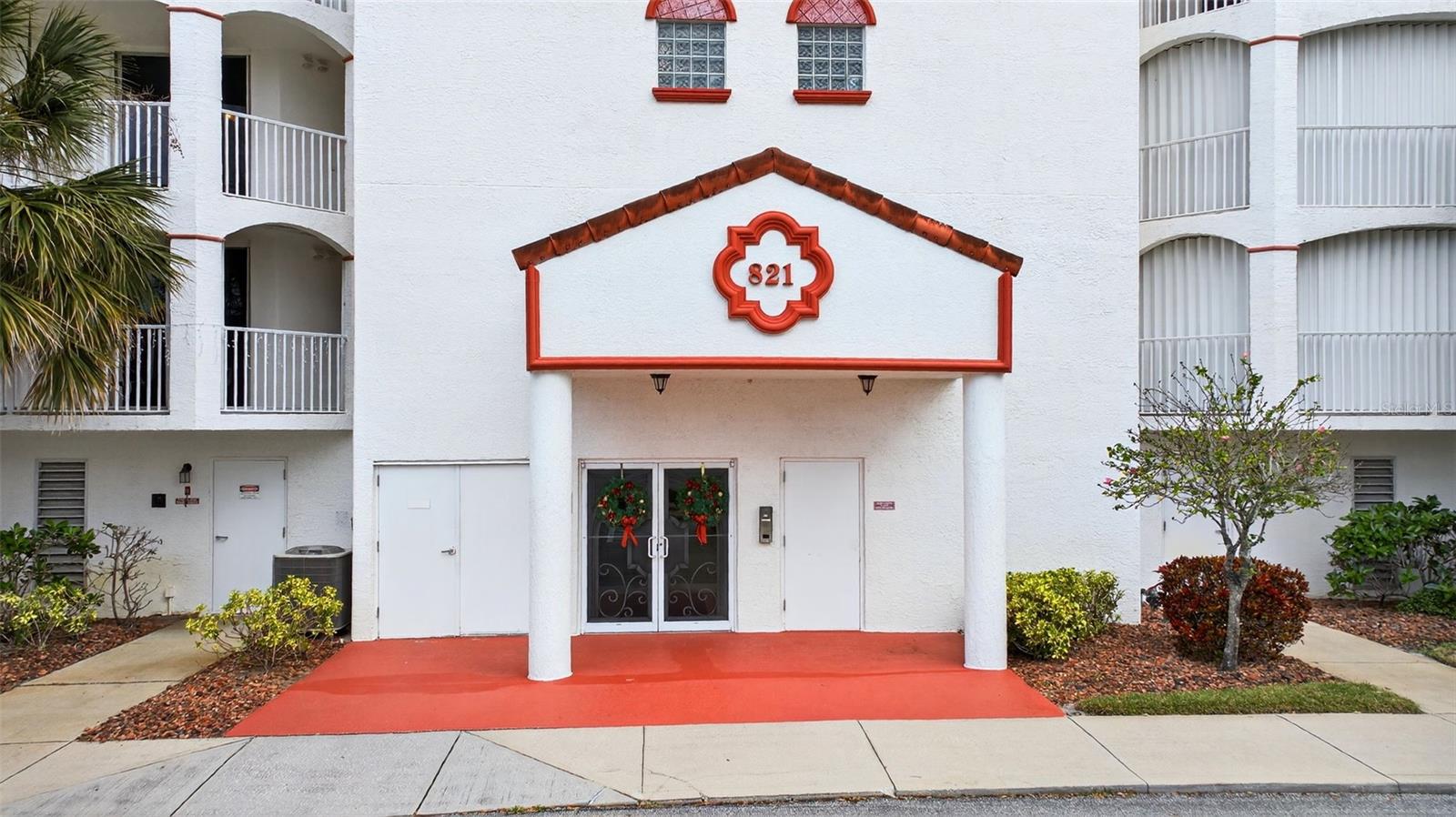 Image 7 of 52 For 821 Del Rio Way 301