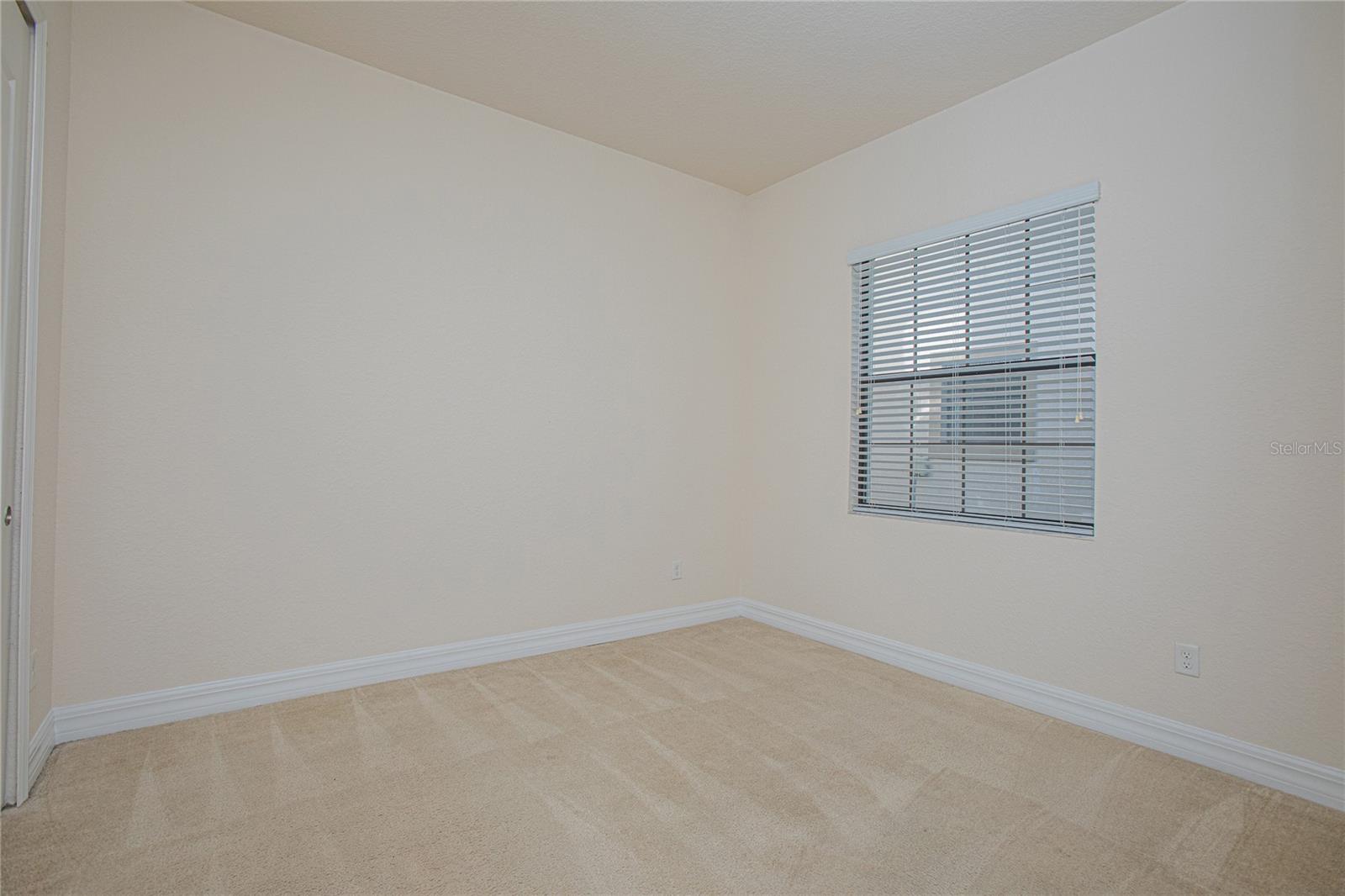 Image 10 of 40 For 13130 Woodford Street