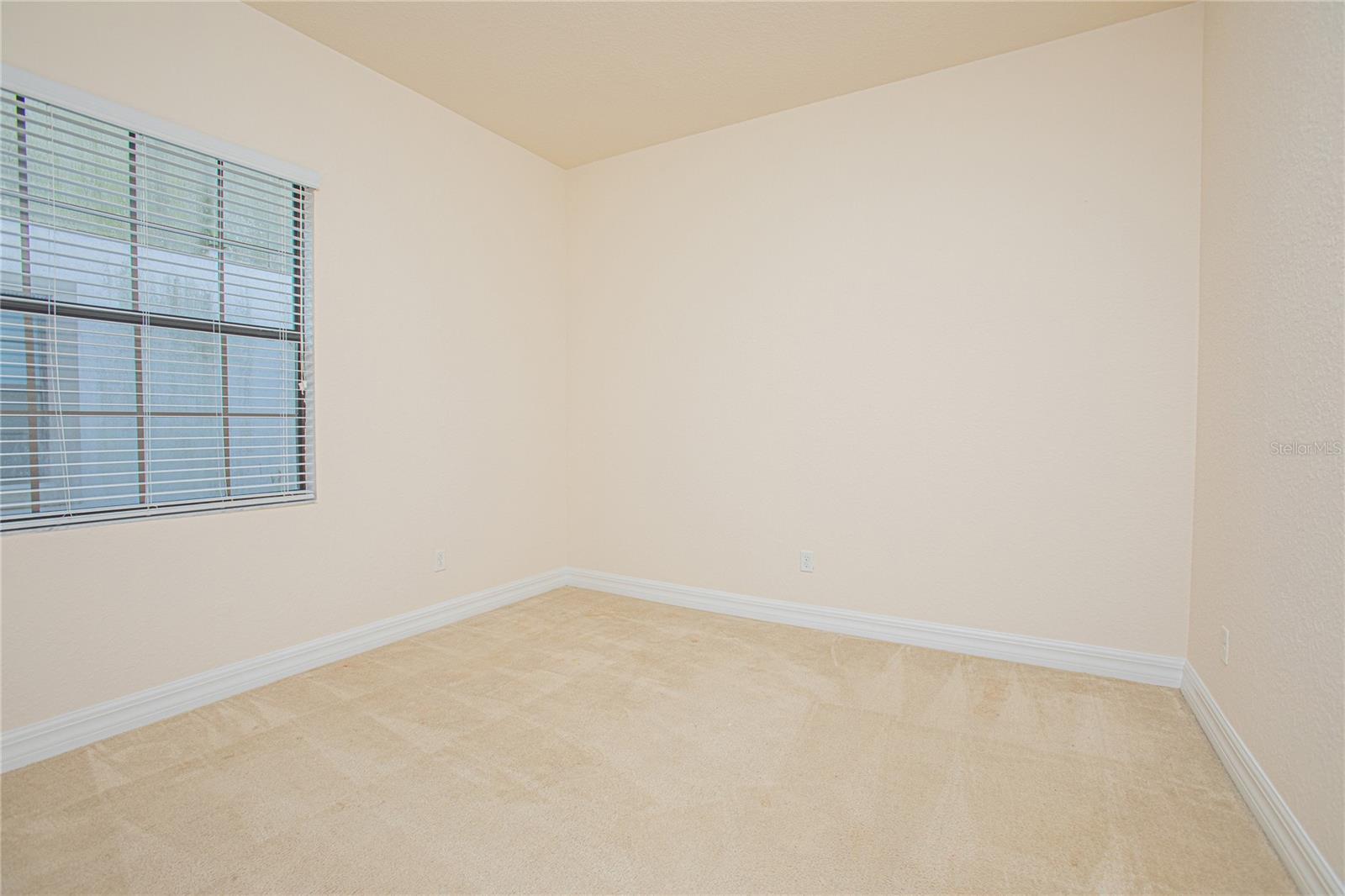 Image 12 of 40 For 13130 Woodford Street