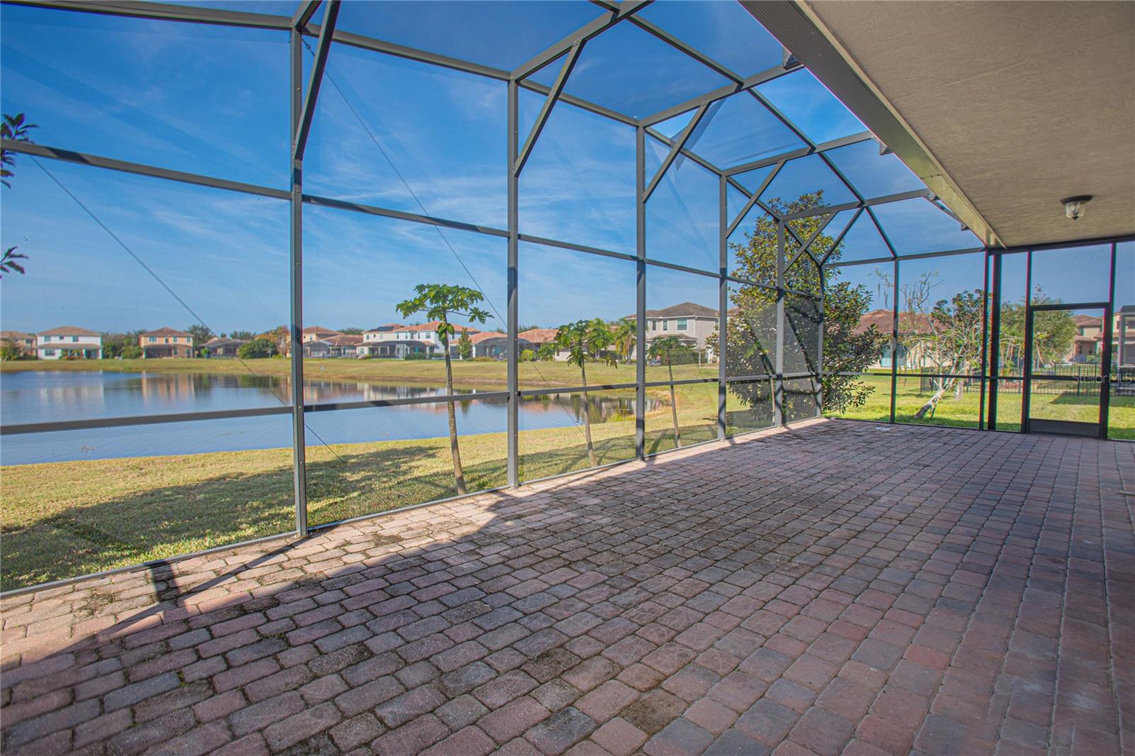 Image 17 of 40 For 13130 Woodford Street