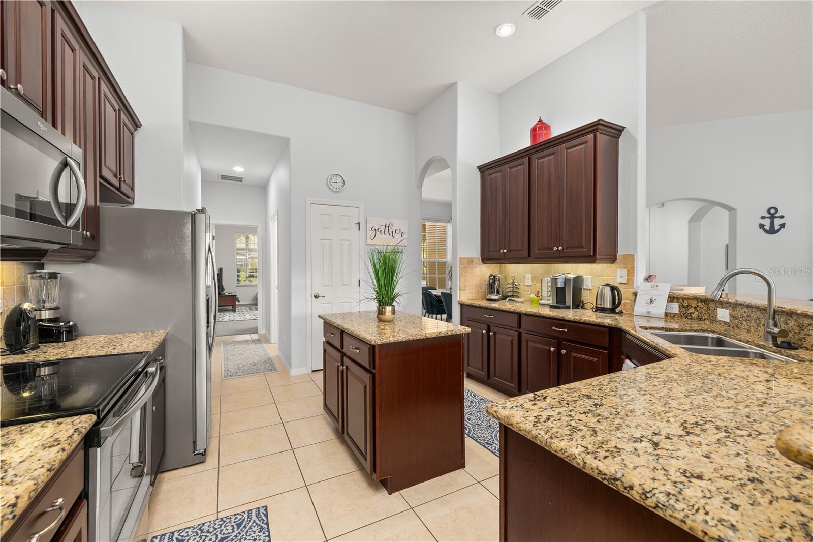 Image 10 of 47 For 115 Yellow Snapdragon Drive