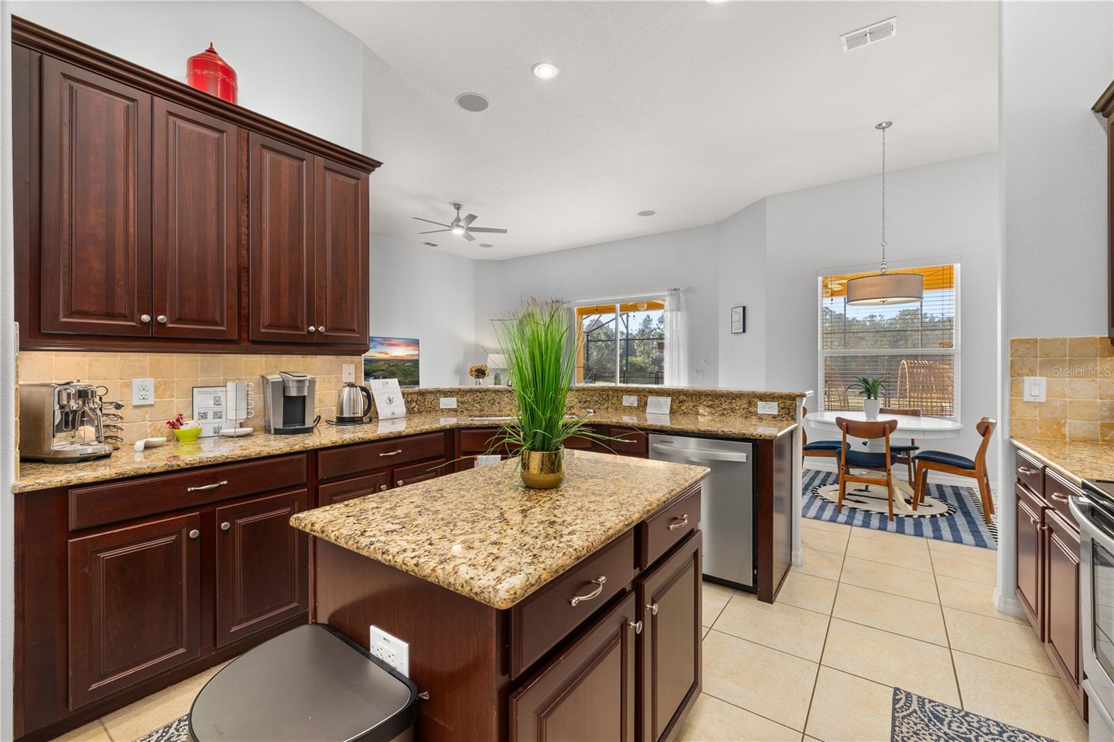 Image 11 of 47 For 115 Yellow Snapdragon Drive