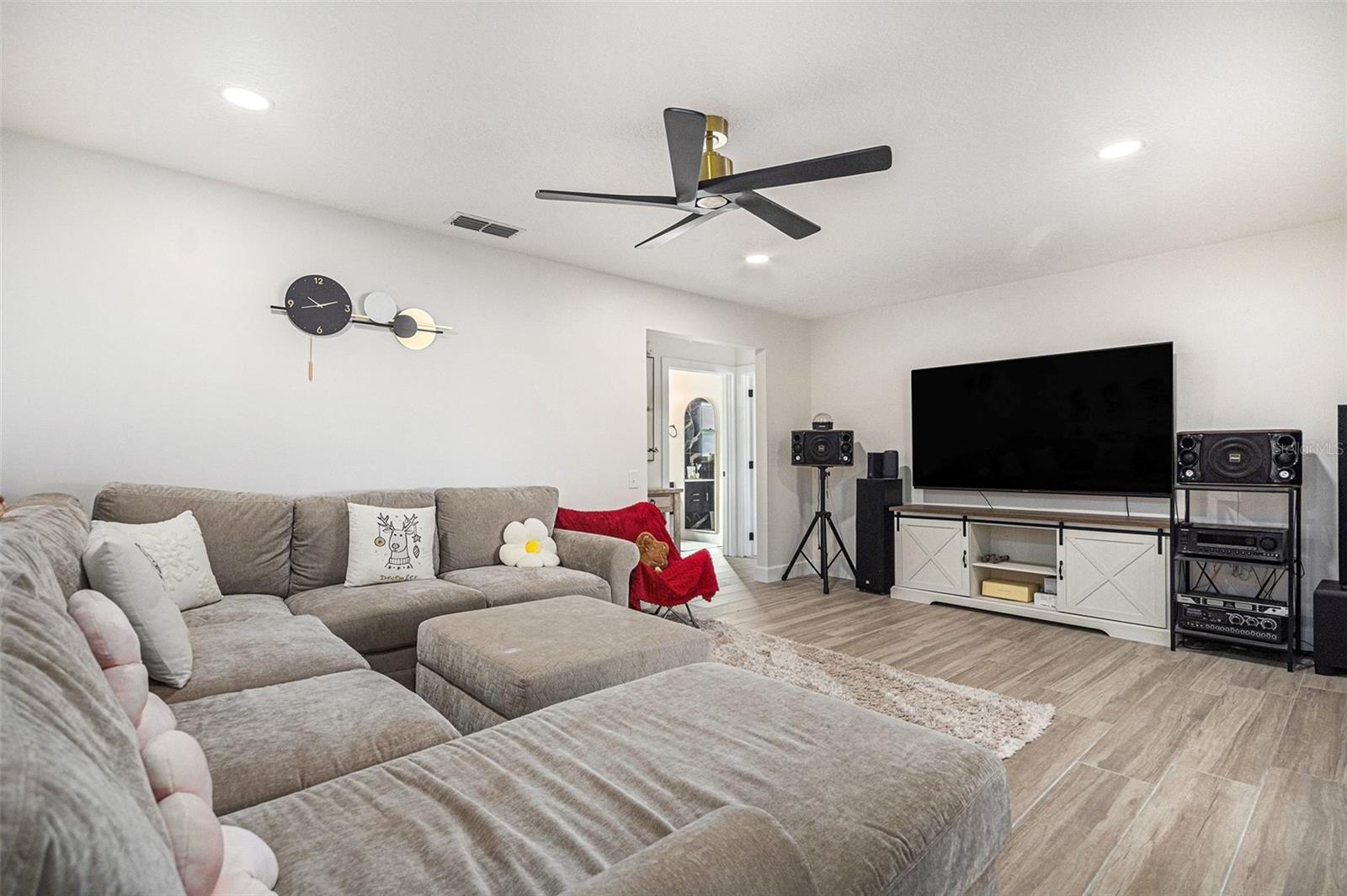 Image 8 of 24 For 1356 Via Villanova Way