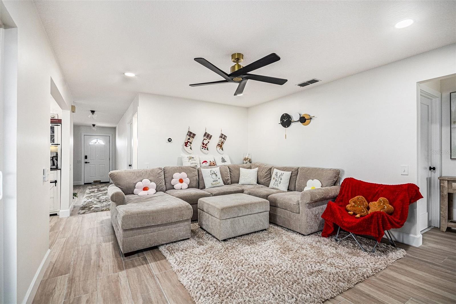 Image 9 of 24 For 1356 Via Villanova Way