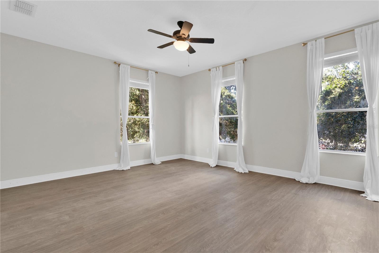 Image 25 of 57 For 10117 Sweetleaf Street