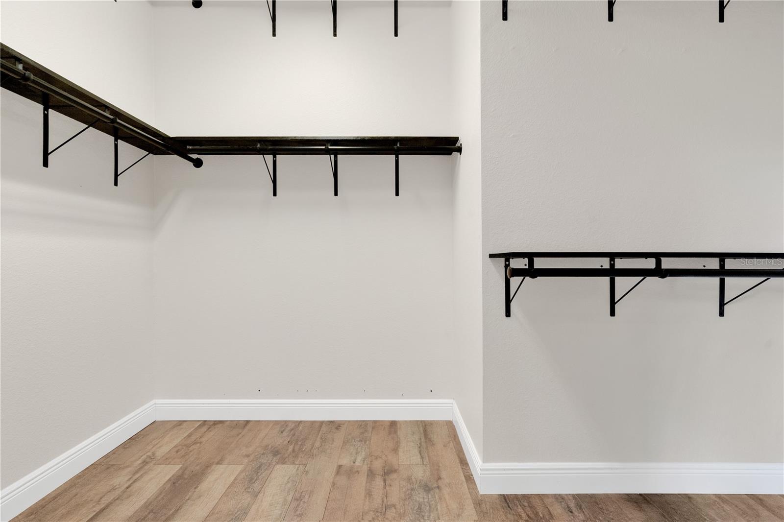 Image 26 of 57 For 10117 Sweetleaf Street