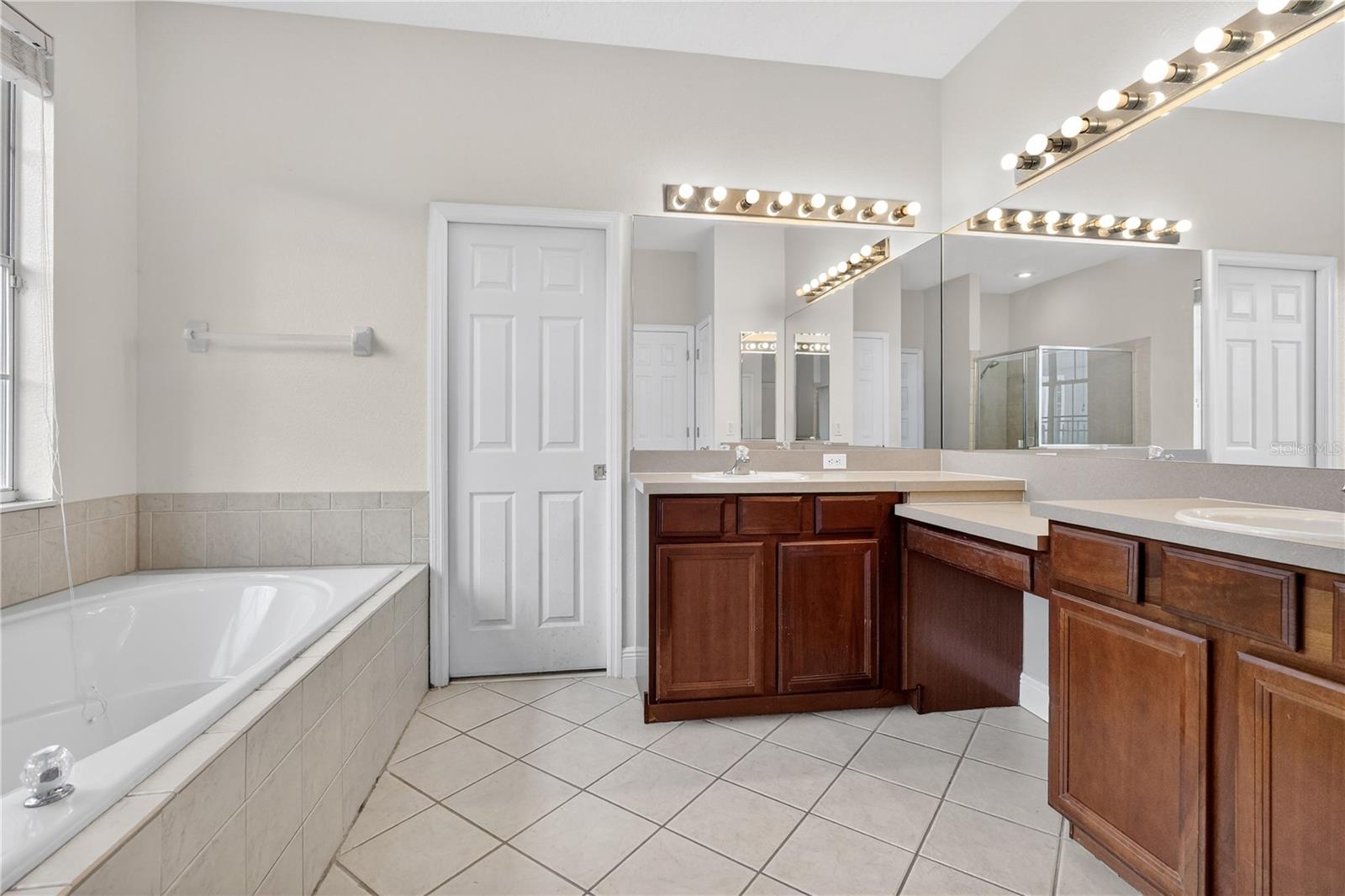 Image 27 of 57 For 10117 Sweetleaf Street