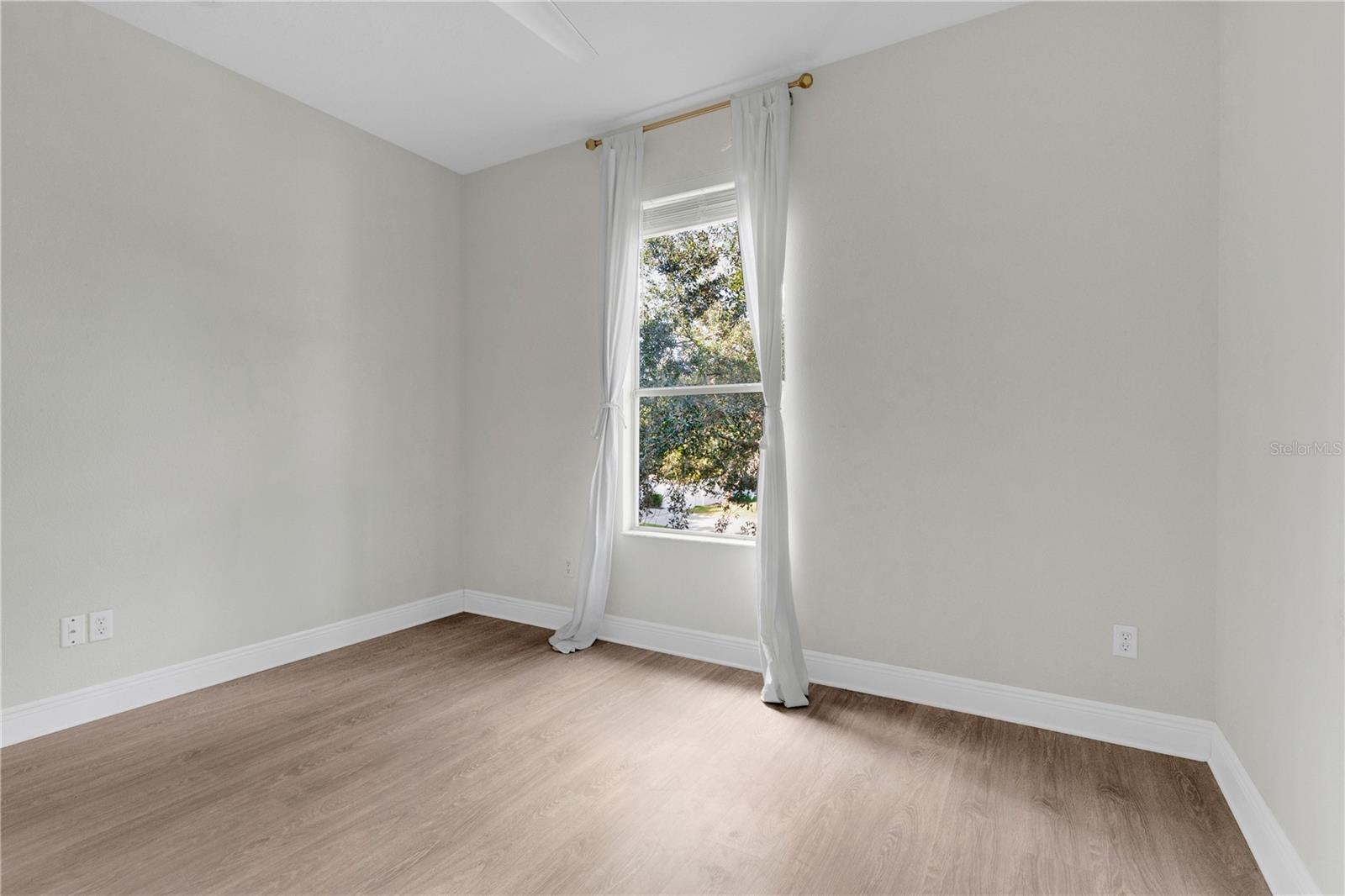 Image 31 of 57 For 10117 Sweetleaf Street