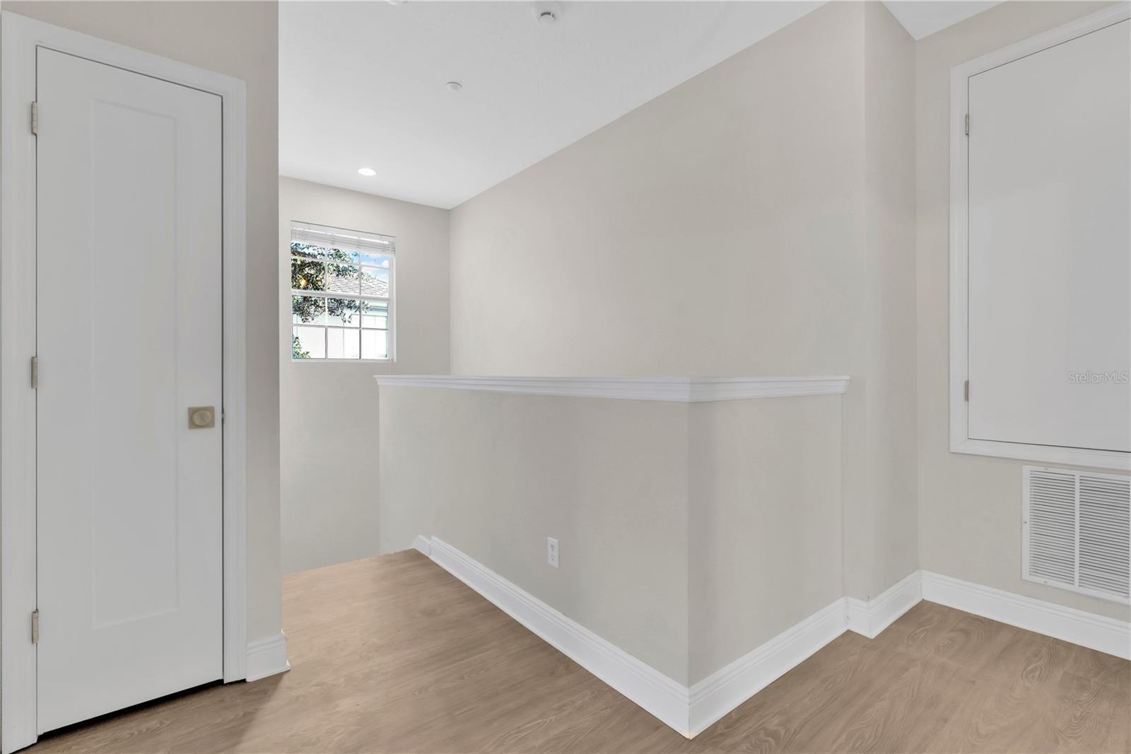 Image 32 of 57 For 10117 Sweetleaf Street