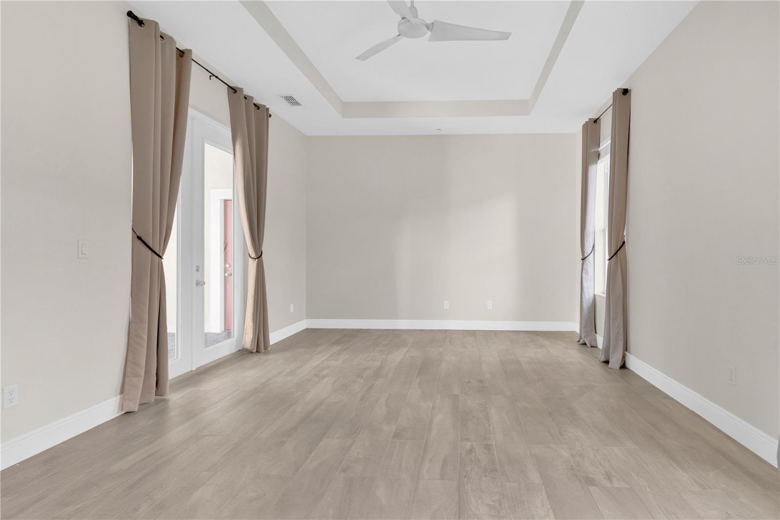 Image 8 of 57 For 10117 Sweetleaf Street