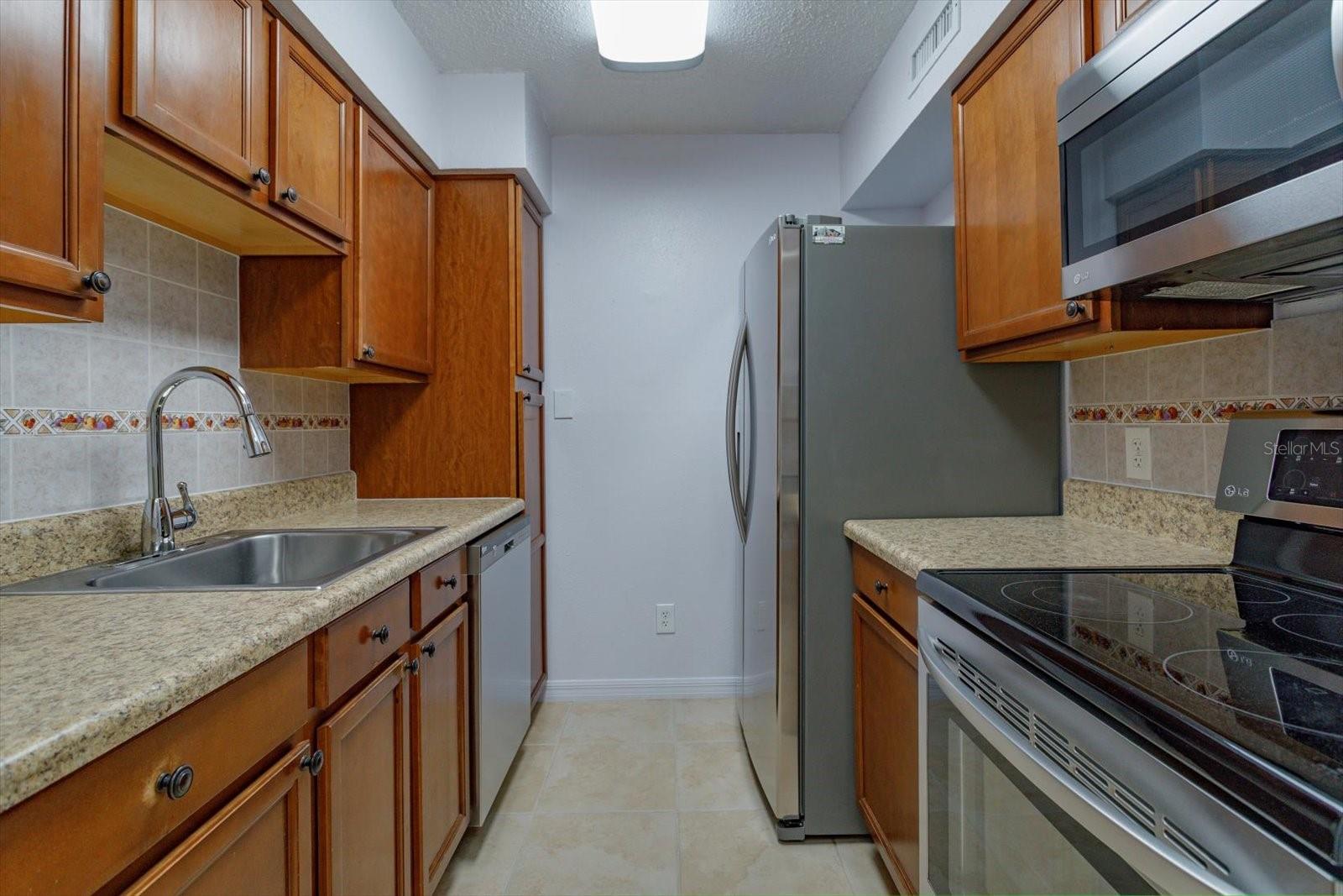 Image 3 of 32 For 395 Wymore Road 207