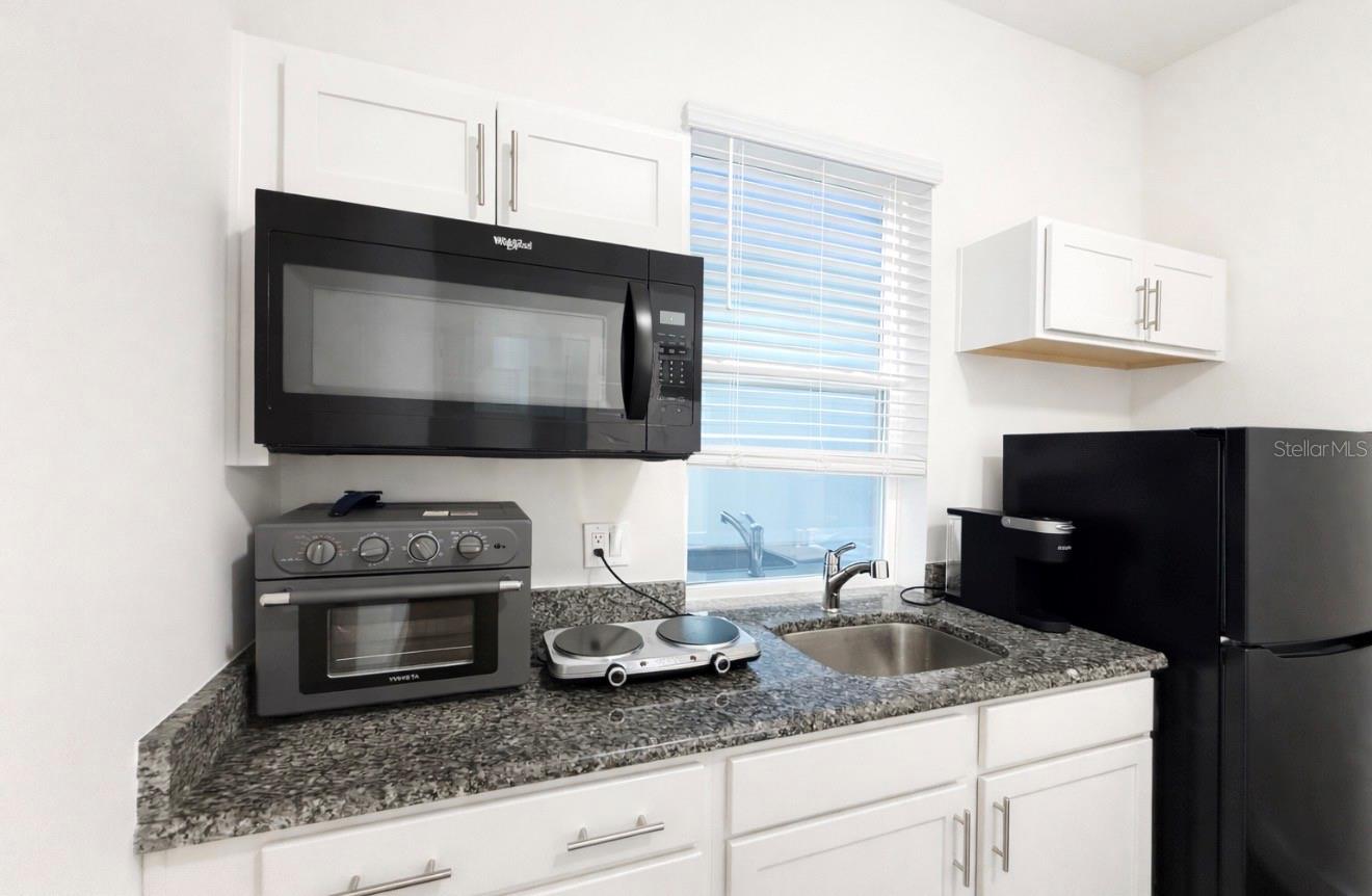 Image 2 of 17 For 13049b Michael Callin Alley