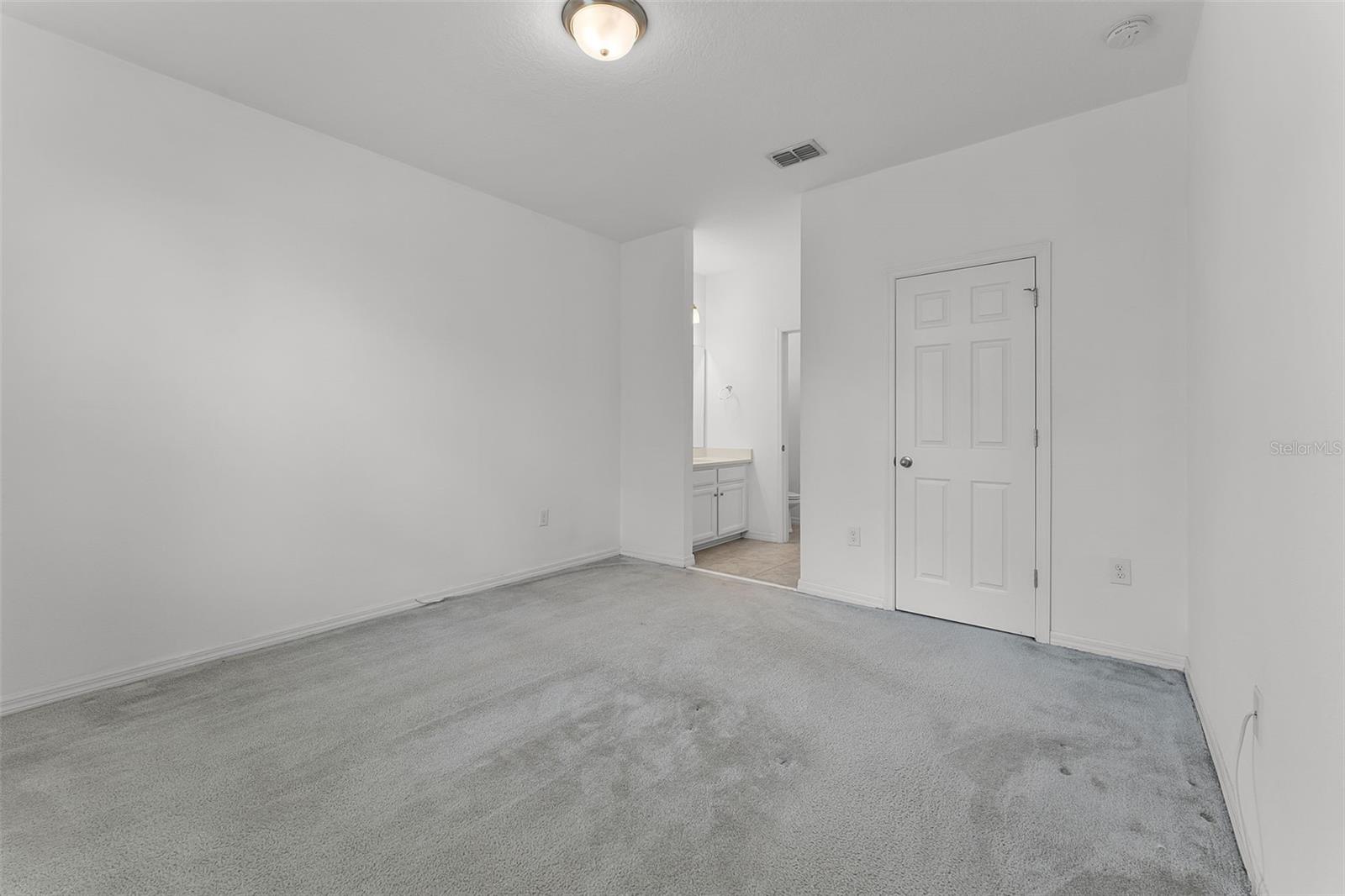 Image 23 of 34 For 12676 Salomon Cove Drive