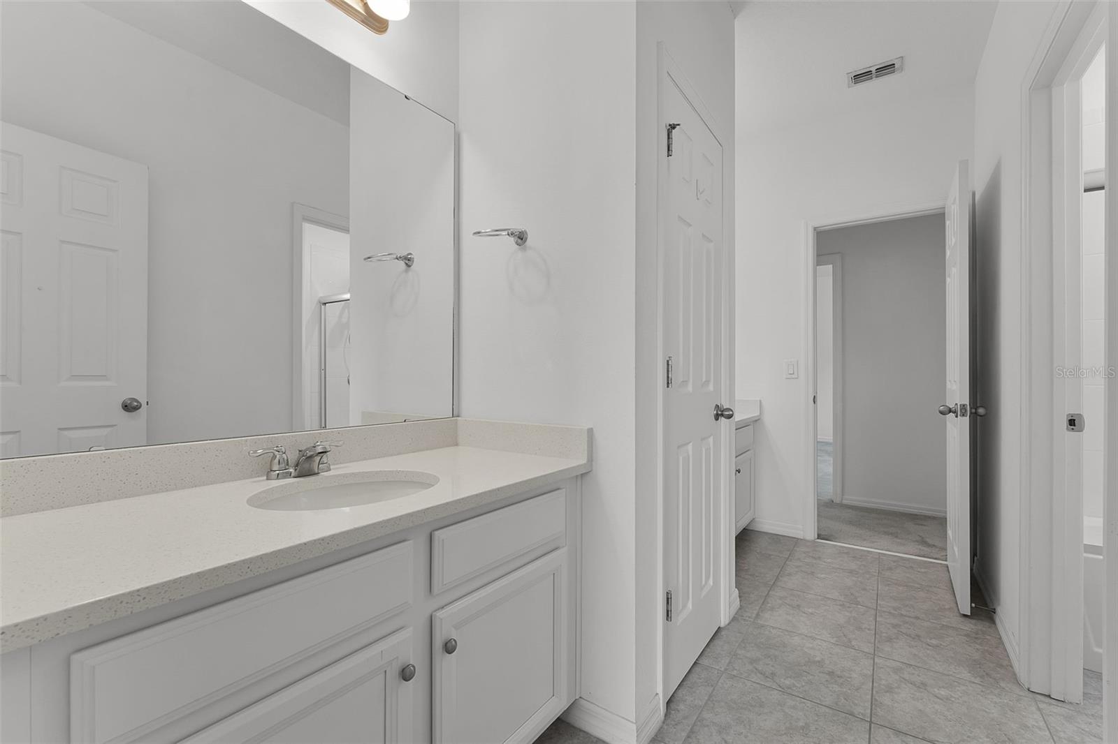 Image 31 of 34 For 12676 Salomon Cove Drive