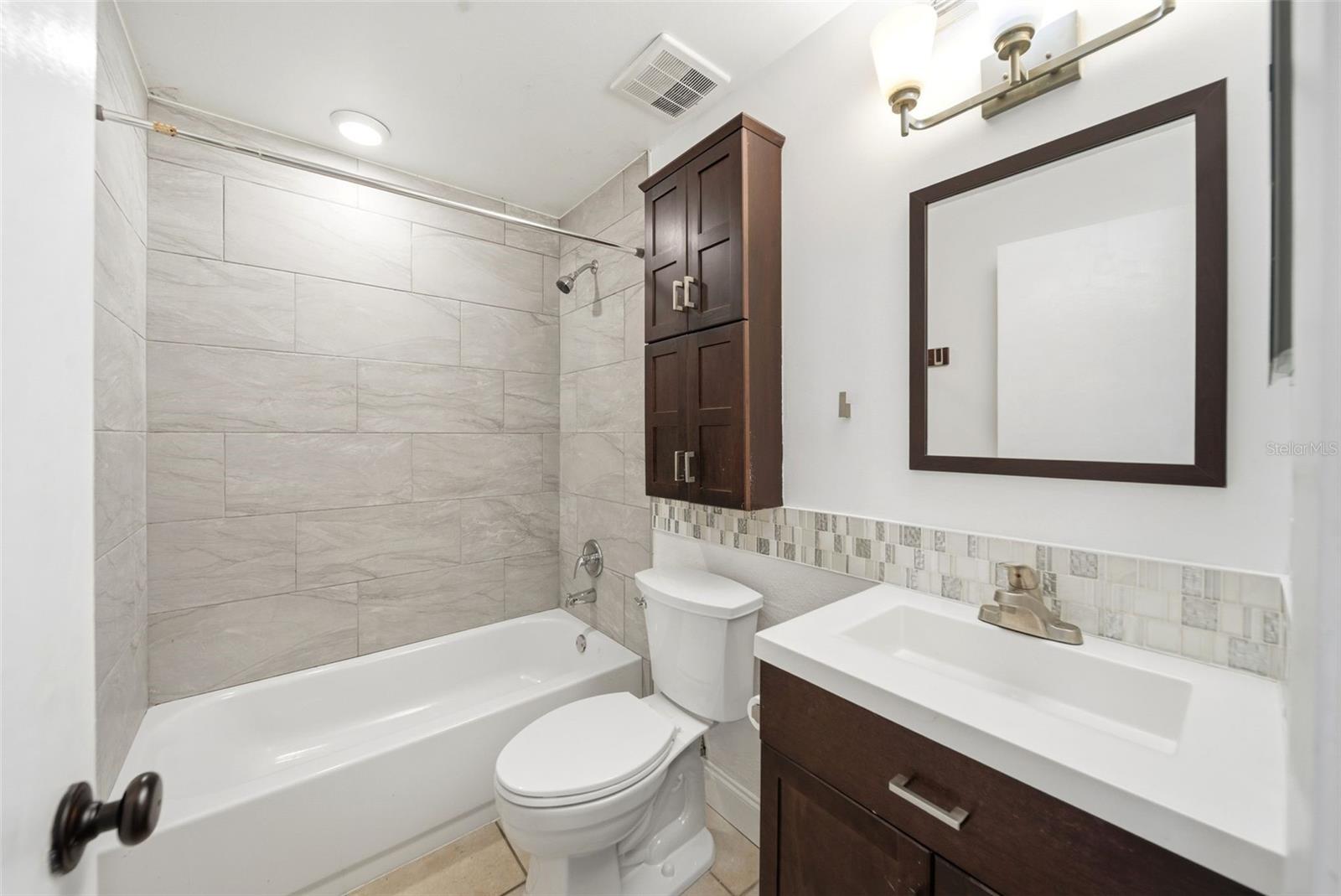 Image 10 of 21 For 442 Meadowood Boulevard