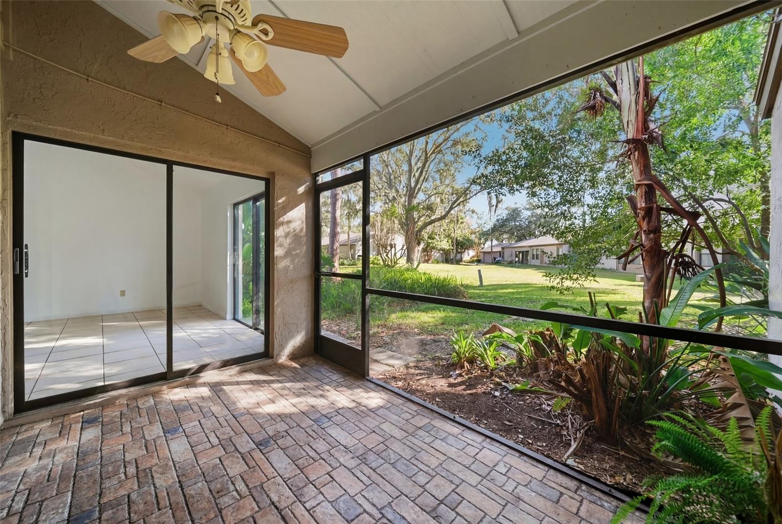 Image 16 of 21 For 442 Meadowood Boulevard