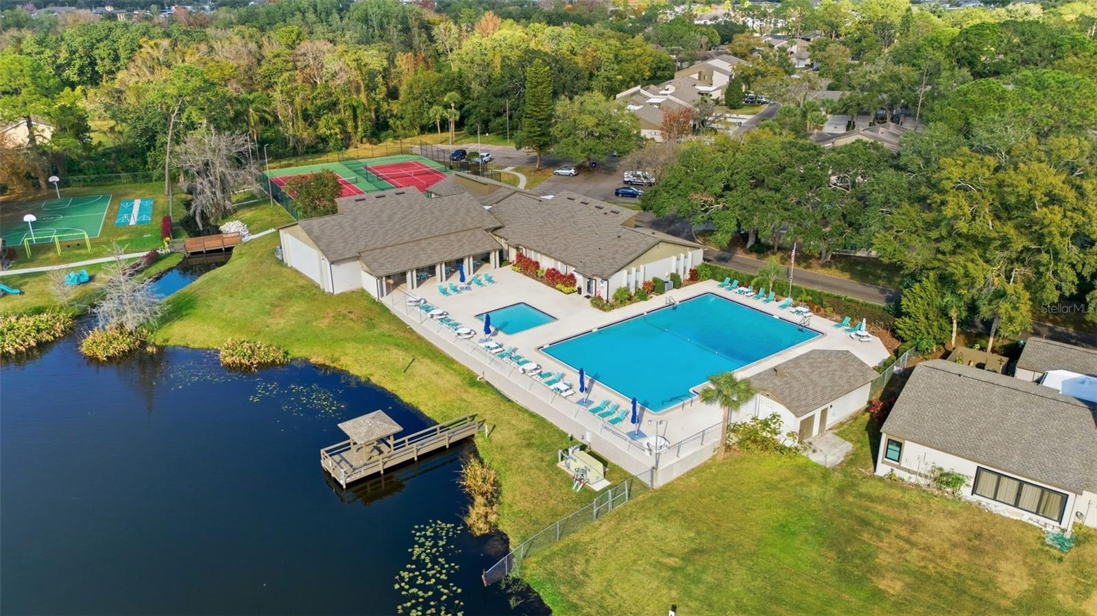 Image 18 of 21 For 442 Meadowood Boulevard