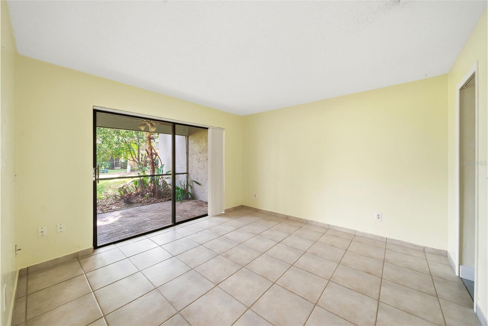 Image 9 of 21 For 442 Meadowood Boulevard