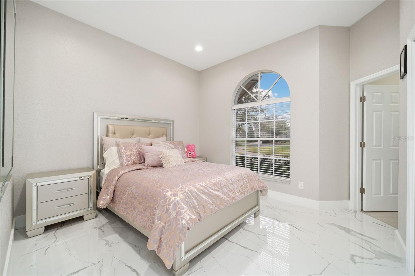 Image 22 of 40 For 5050 Isleworth Country Club Drive