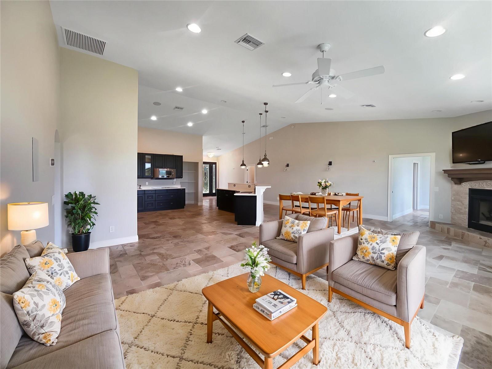 Image 3 of 23 For 10170 106th Lane