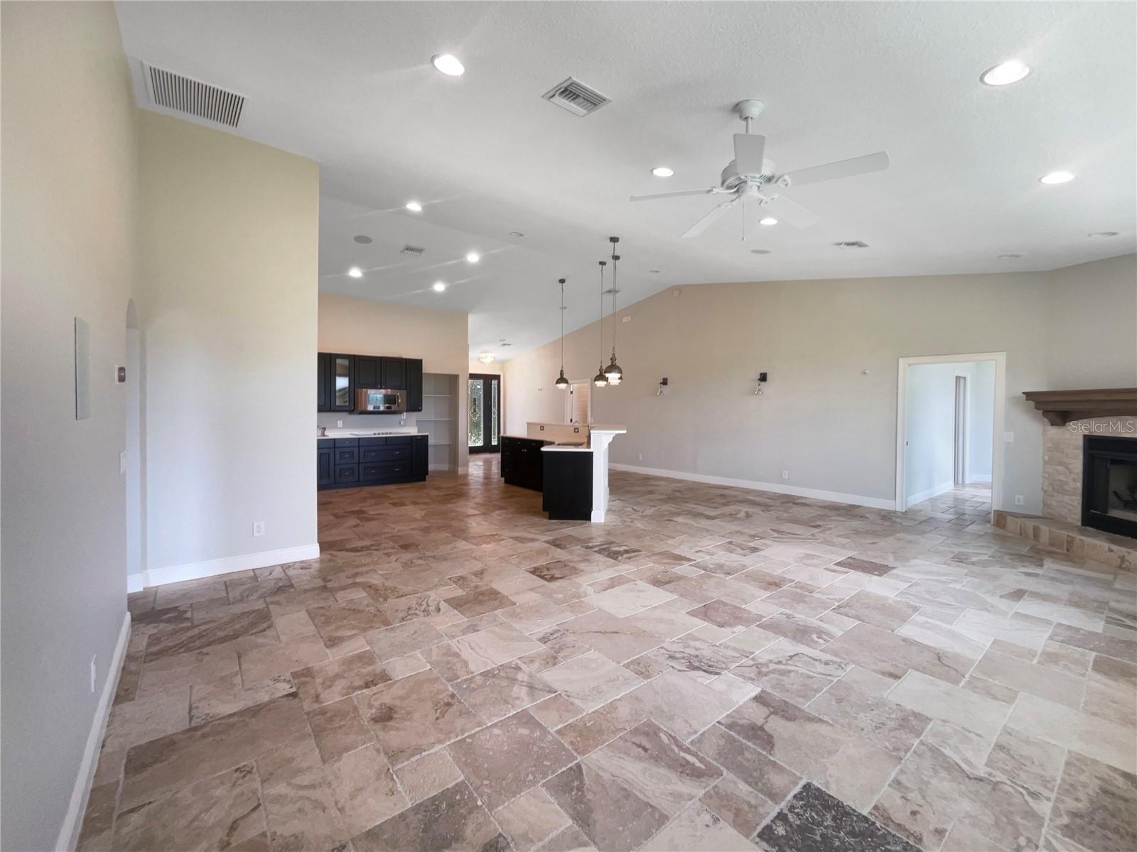 Image 4 of 23 For 10170 106th Lane