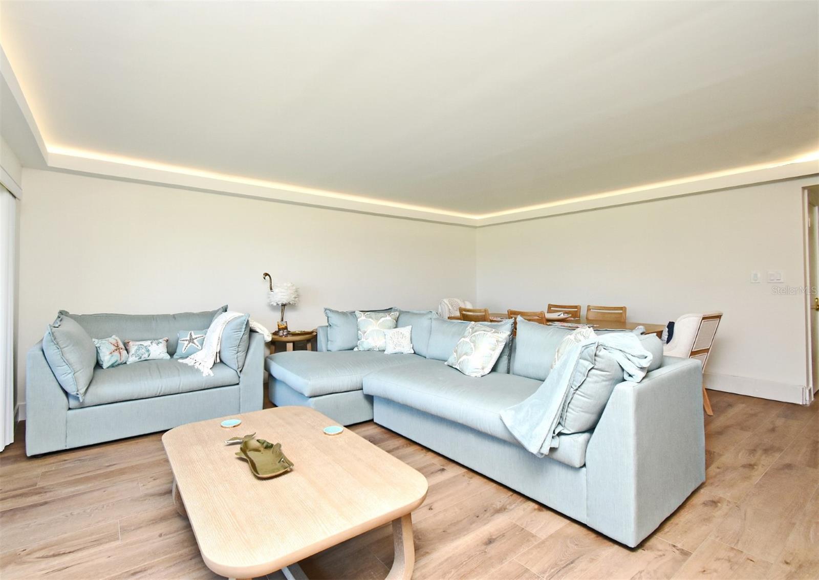 Image 15 of 47 For 4501 Atlantic Avenue 215