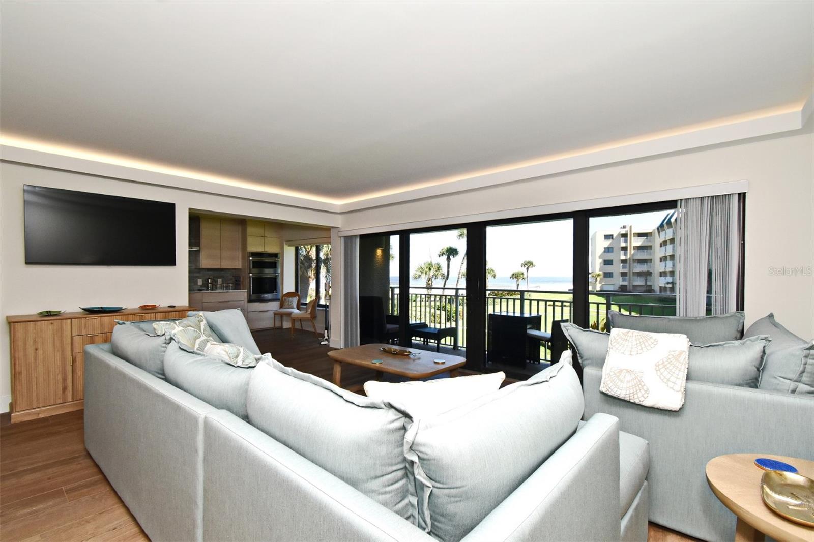 Image 17 of 47 For 4501 Atlantic Avenue 215