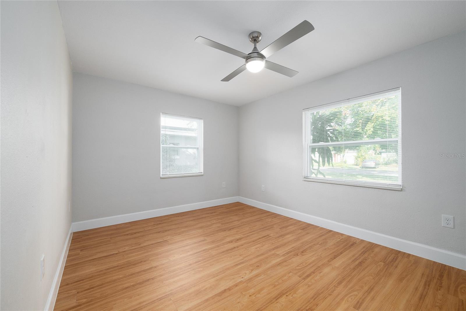 Image 14 of 30 For 944 Neuse Avenue