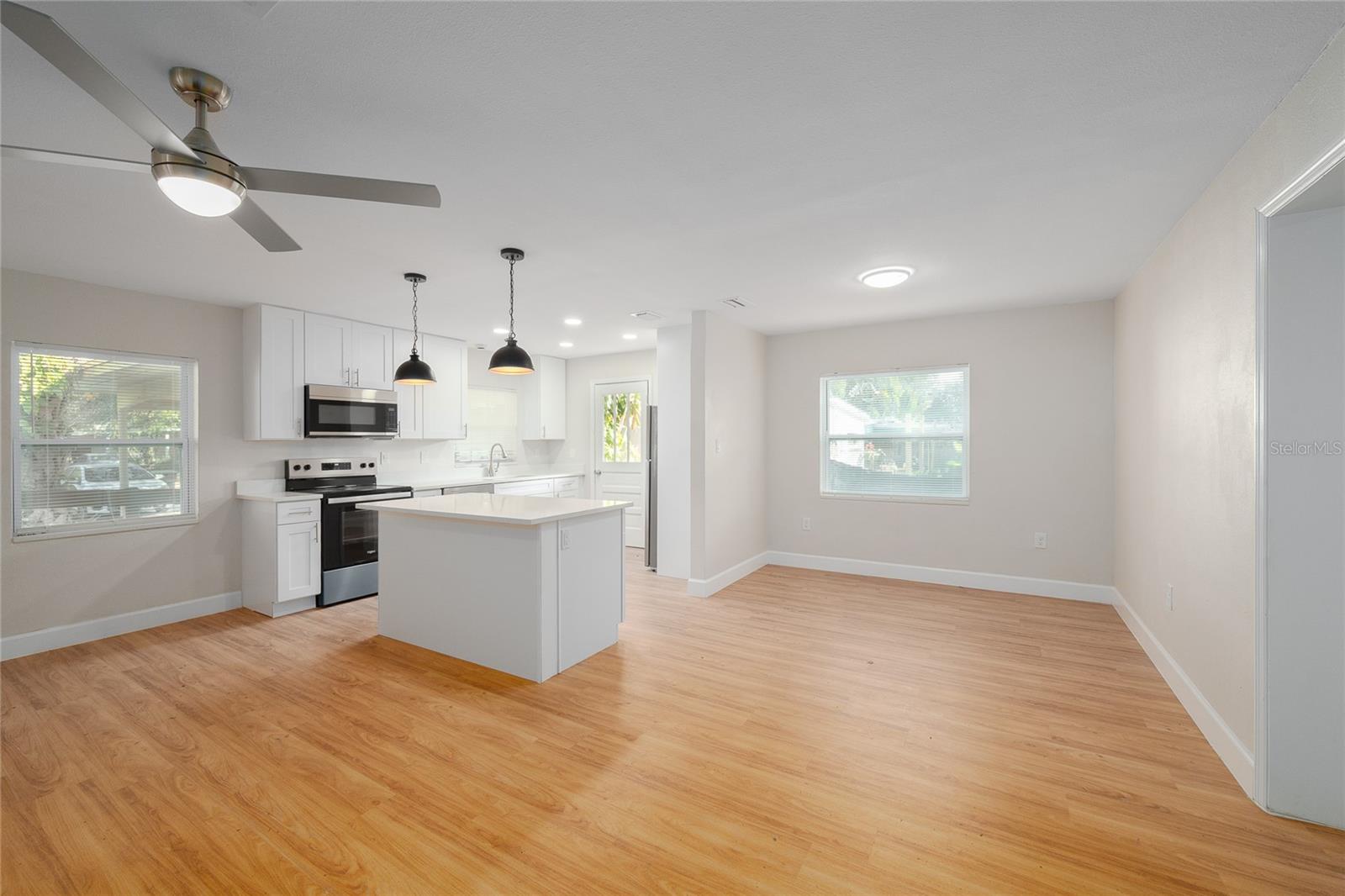 Image 6 of 30 For 944 Neuse Avenue