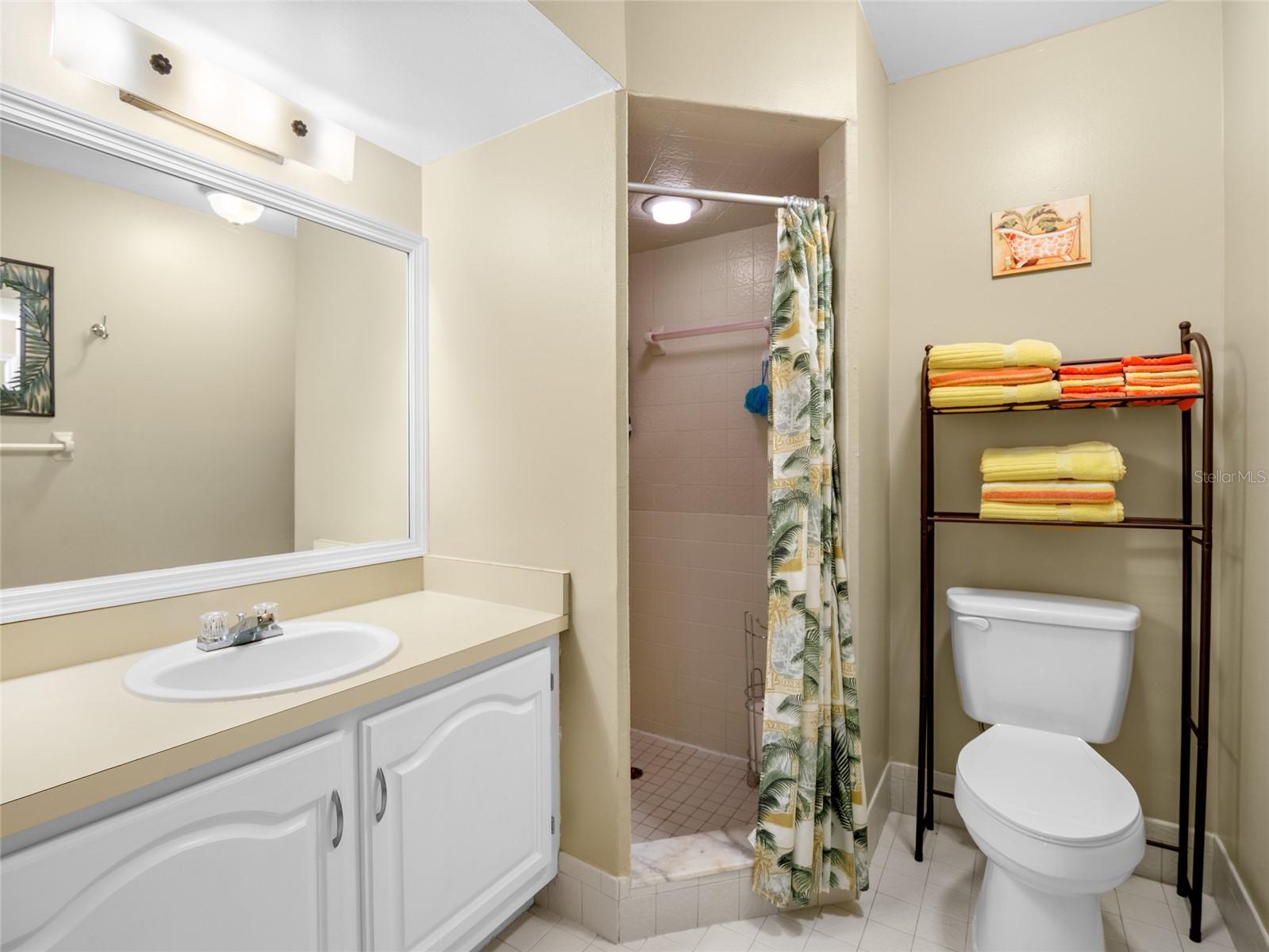 Image 11 of 26 For 1725 Harrison Street 222