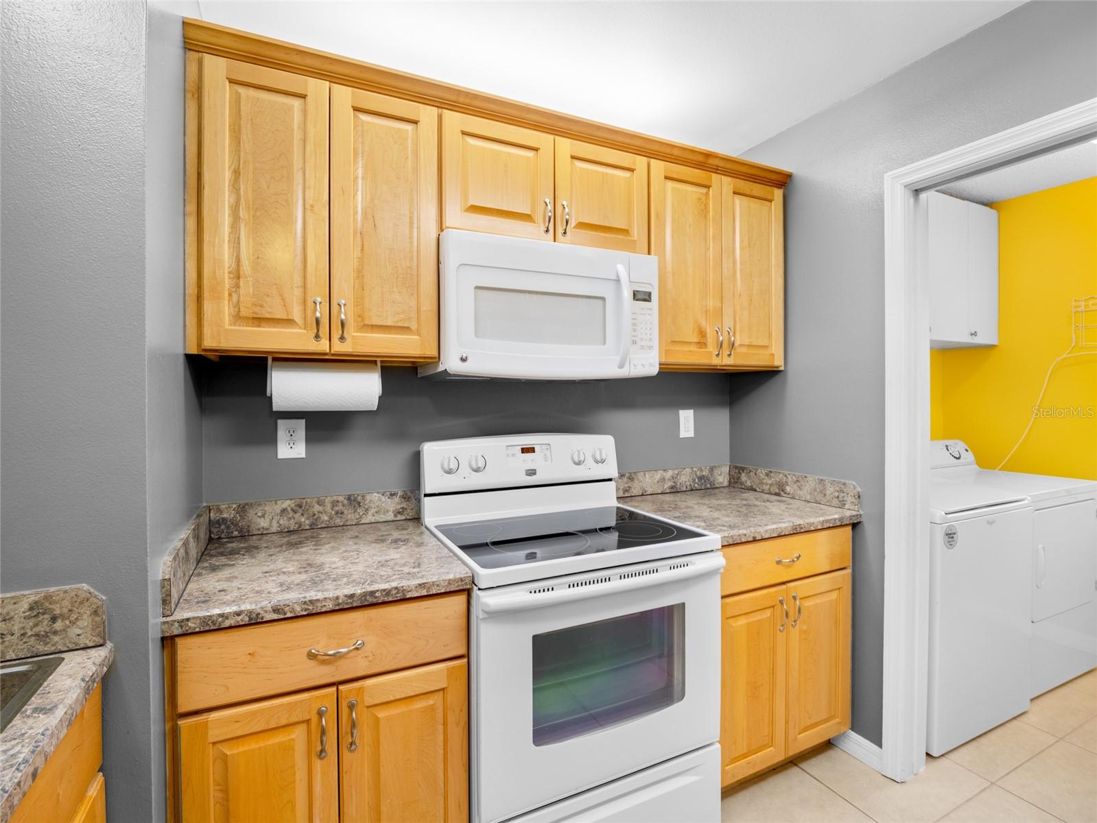 Image 6 of 26 For 1725 Harrison Street 222