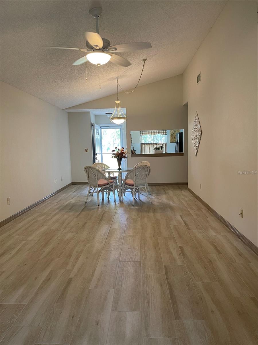 Image 8 of 23 For 89 Crooked Pine Road