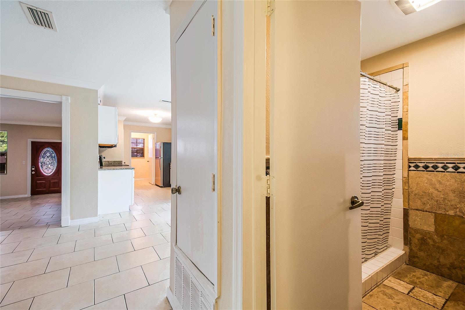 Image 10 of 33 For 908 Van Lieu Street