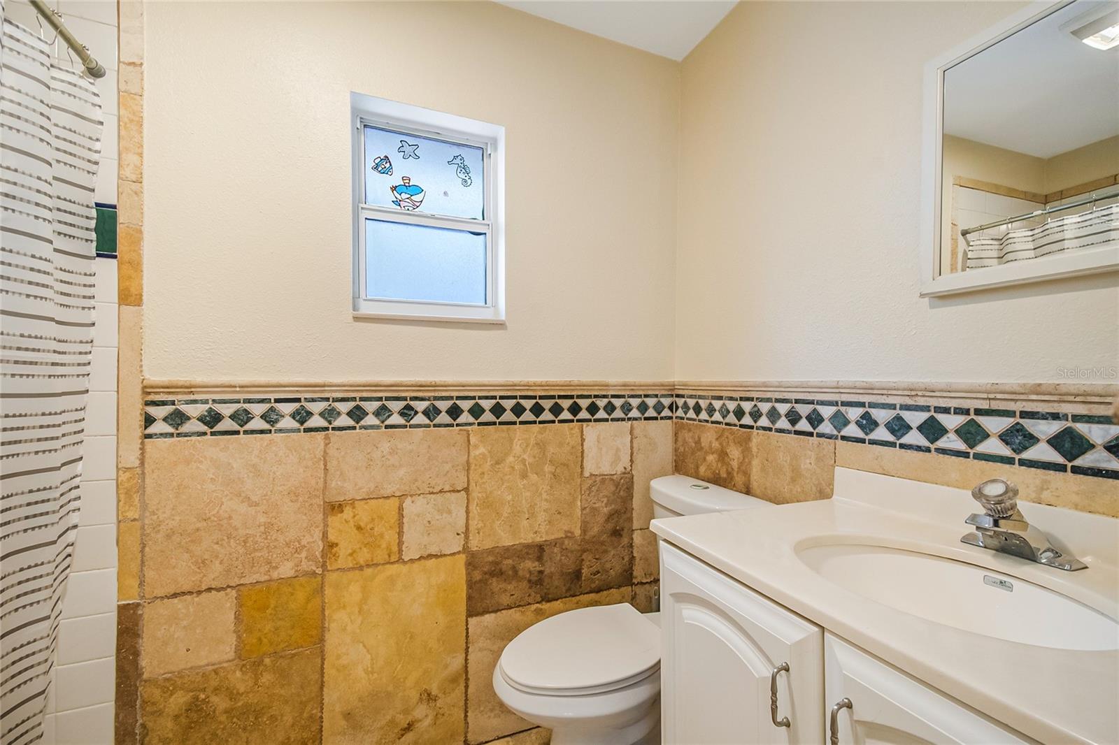 Image 11 of 33 For 908 Van Lieu Street