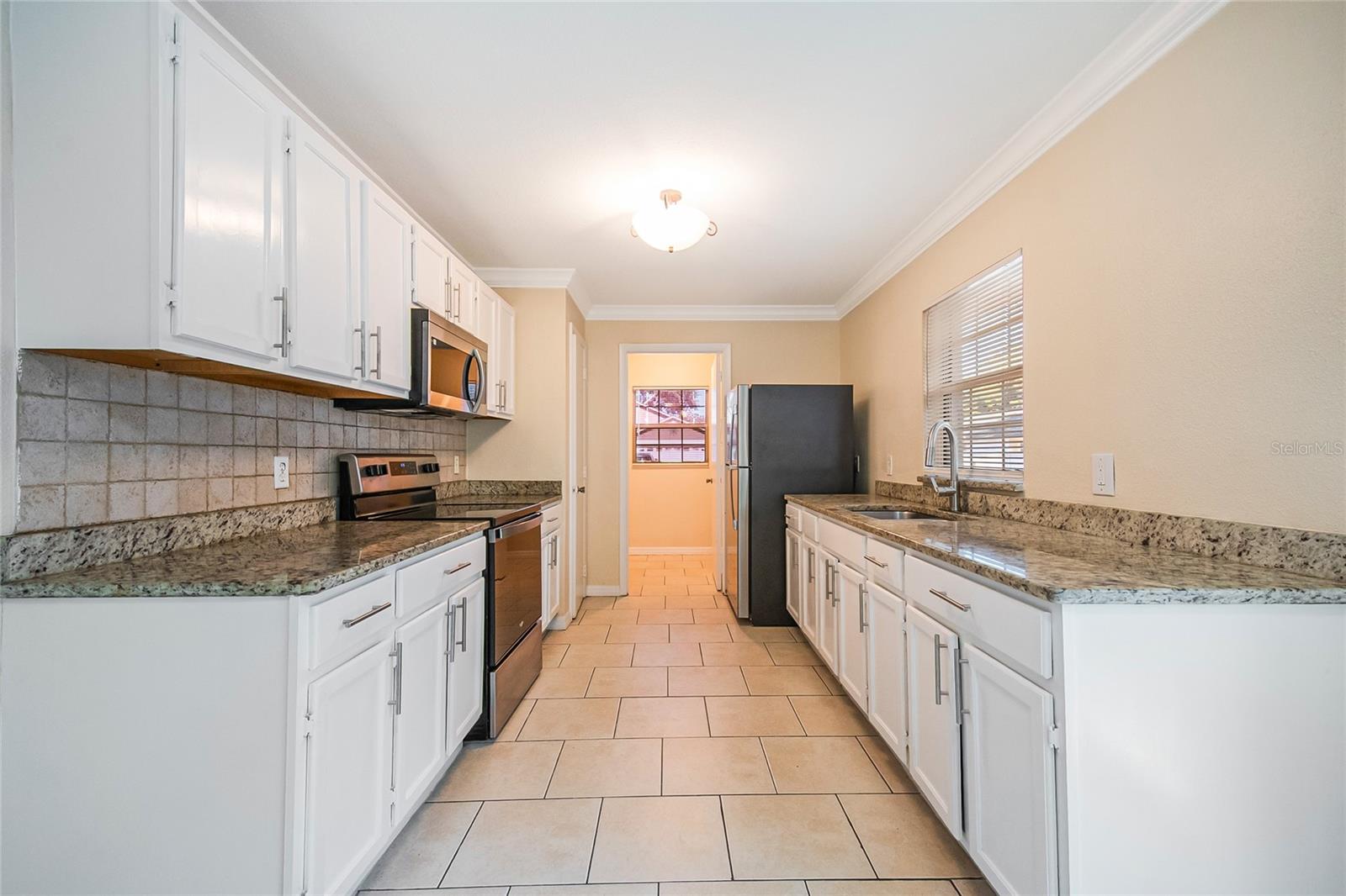 Image 16 of 33 For 908 Van Lieu Street