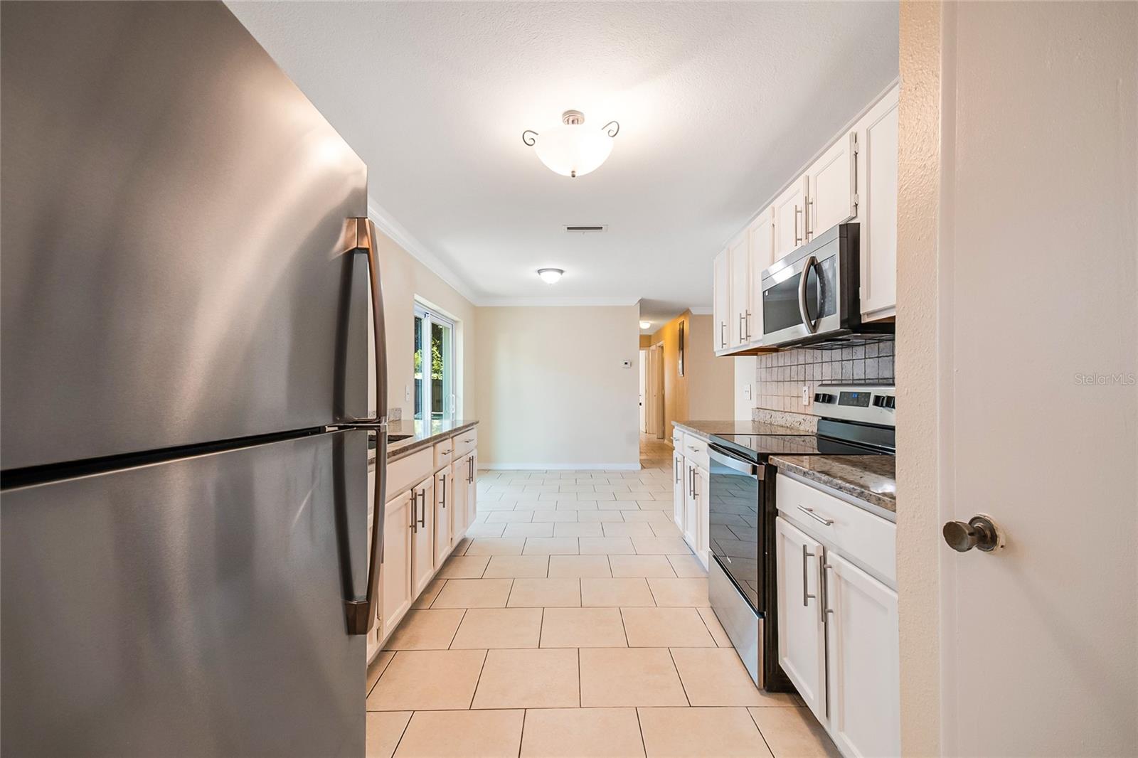 Image 17 of 33 For 908 Van Lieu Street