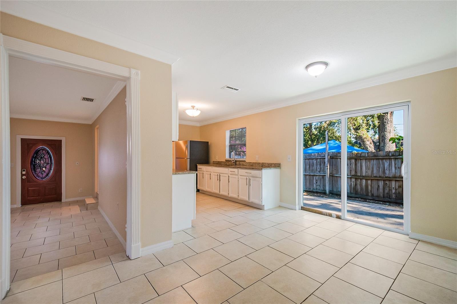 Image 4 of 33 For 908 Van Lieu Street