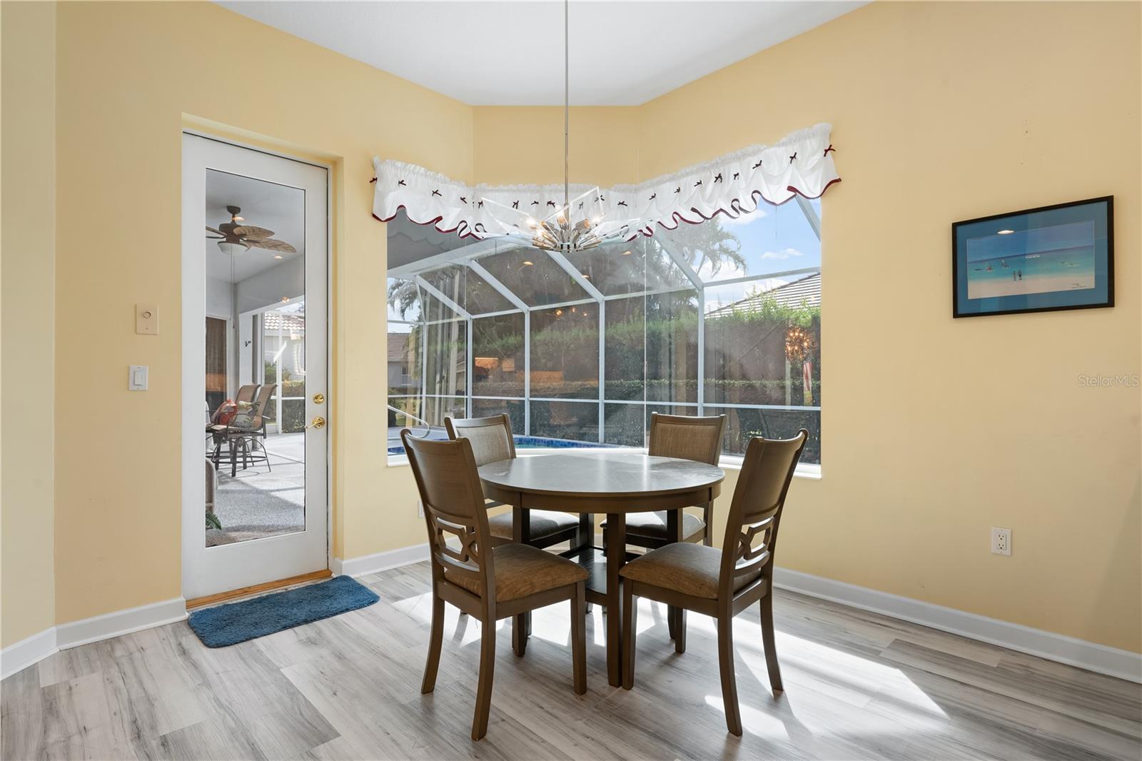 Image 14 of 44 For 6806 Coyote Ridge Court