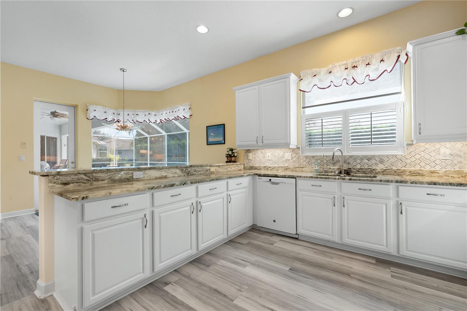 Image 16 of 44 For 6806 Coyote Ridge Court