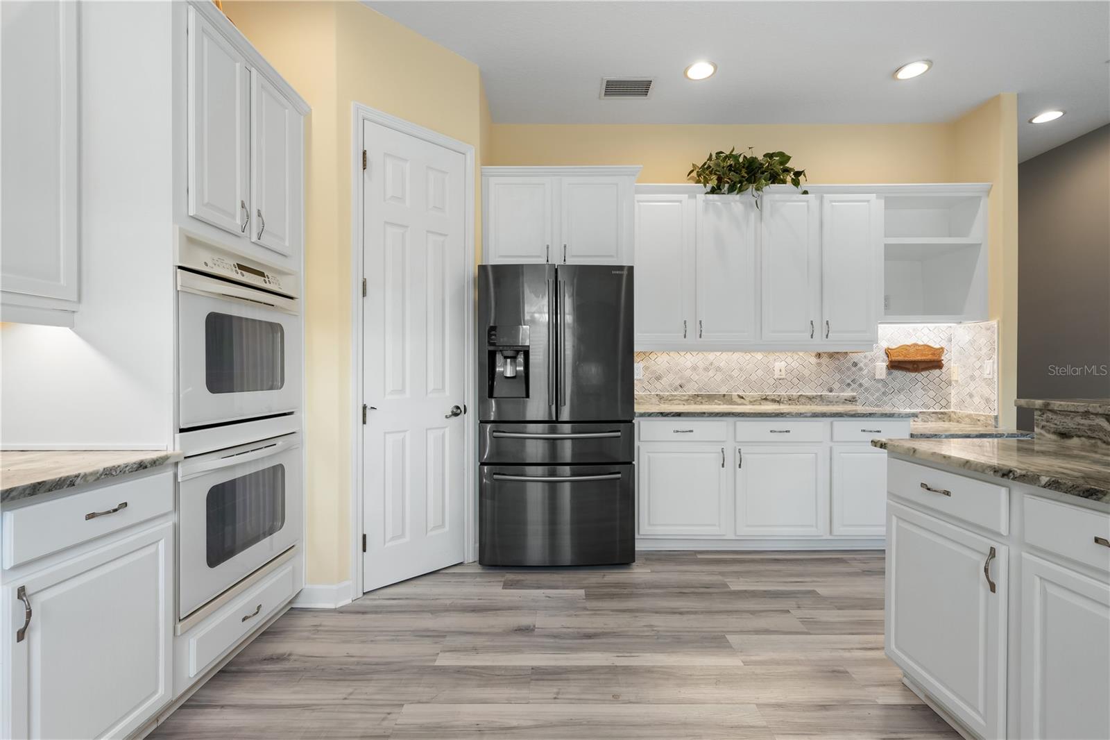 Image 19 of 44 For 6806 Coyote Ridge Court