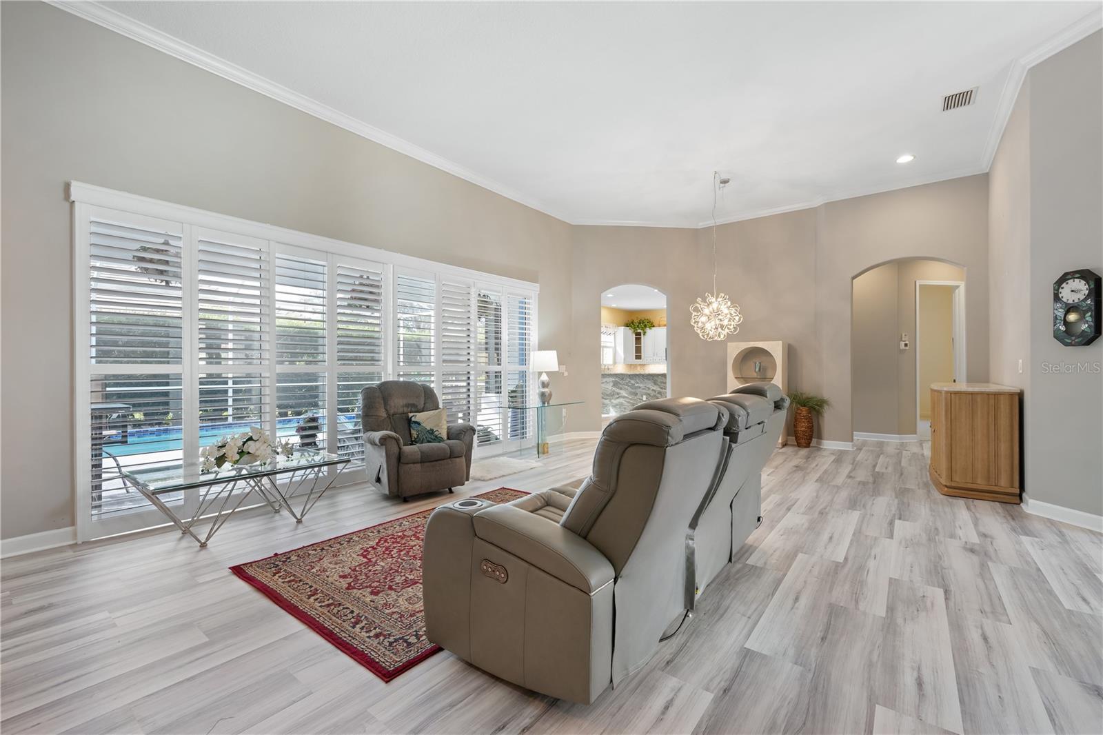 Image 7 of 44 For 6806 Coyote Ridge Court