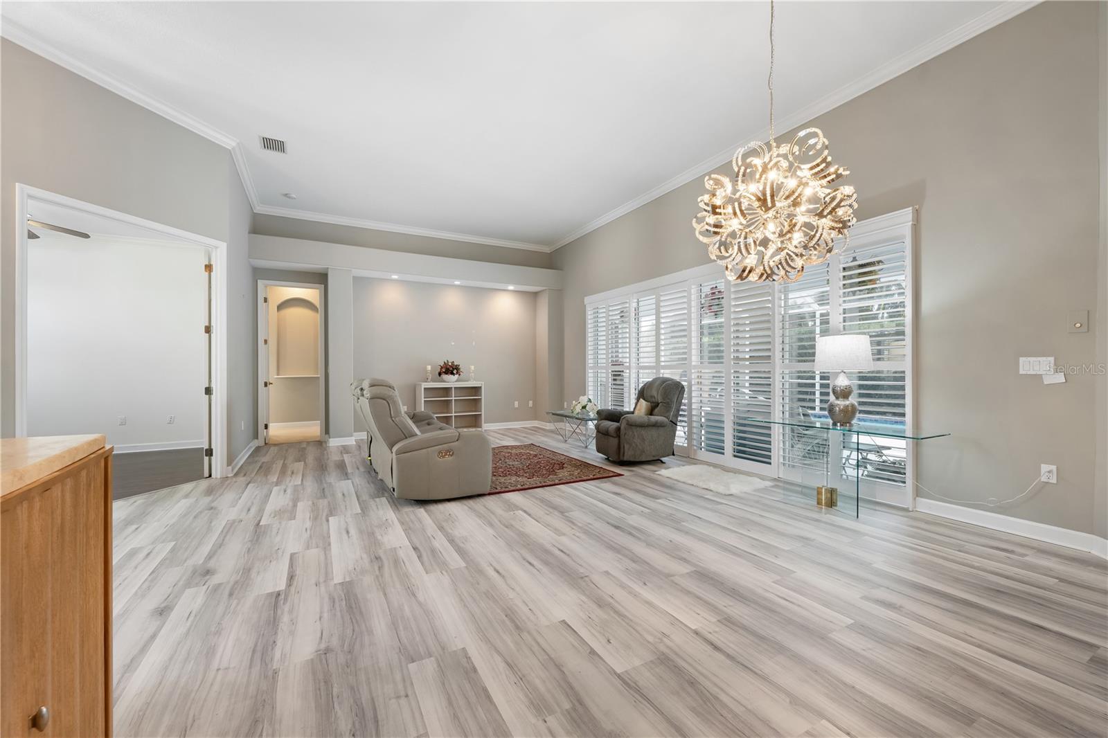 Image 8 of 44 For 6806 Coyote Ridge Court