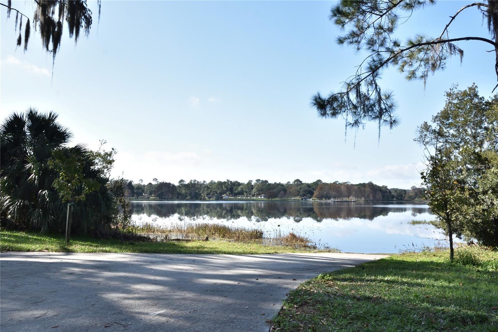 Image 21 of 32 For 3396 Parkchester Square Boulevard 104