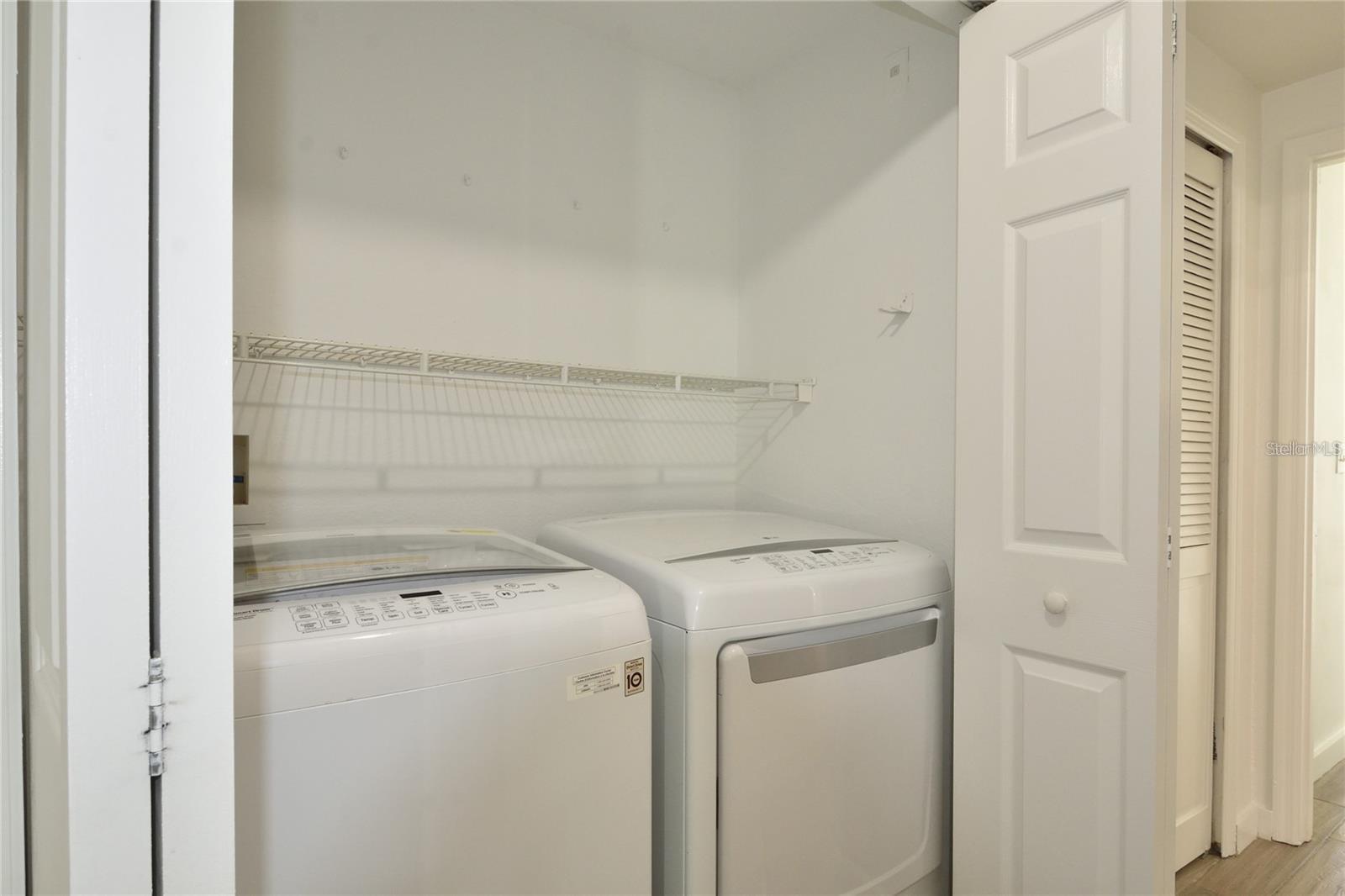 Image 28 of 32 For 3396 Parkchester Square Boulevard 104