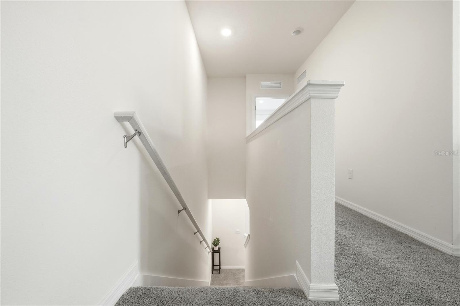 Image 19 of 51 For 1503 Isleta Loop