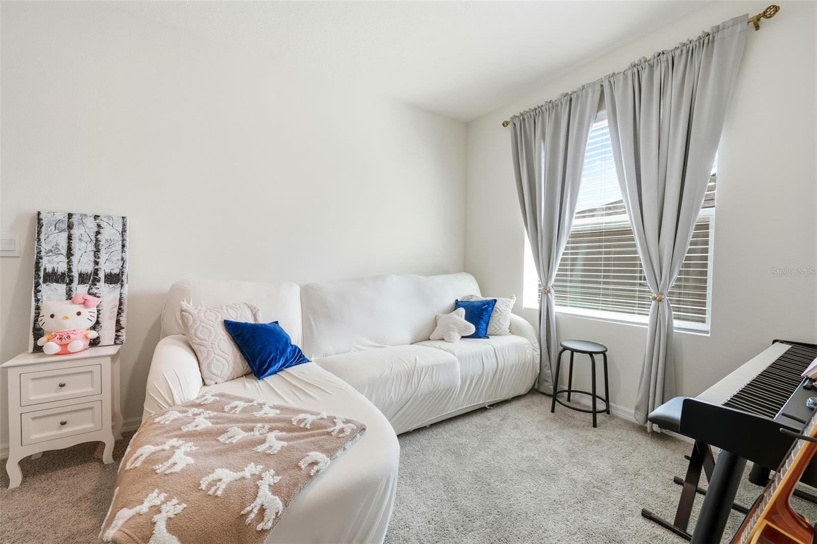 Image 22 of 51 For 1503 Isleta Loop