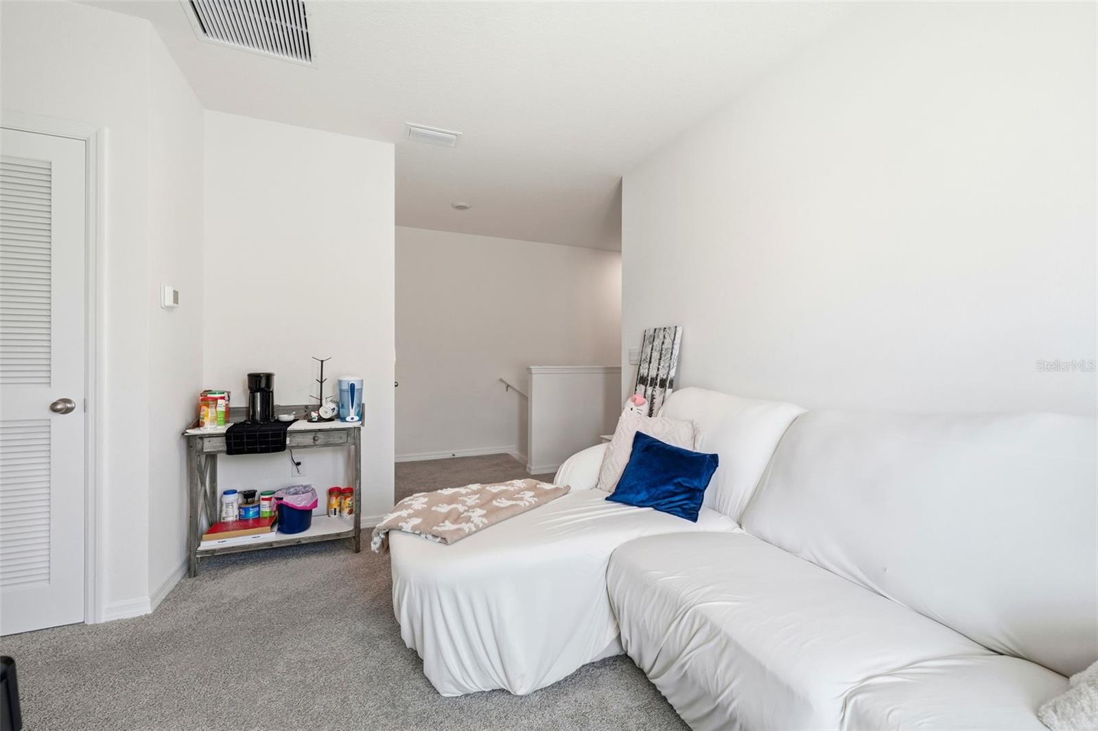 Image 24 of 51 For 1503 Isleta Loop