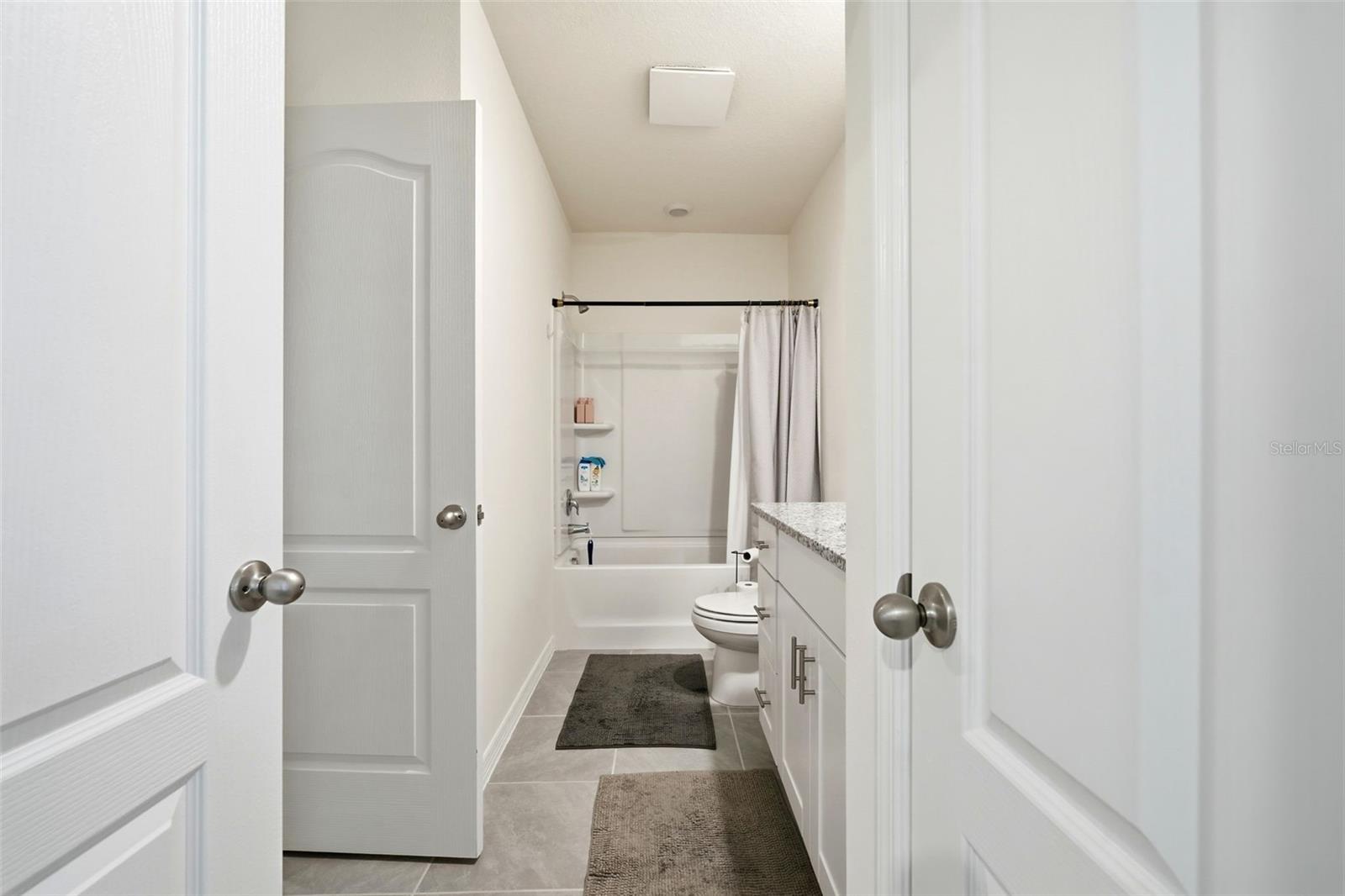 Image 35 of 51 For 1503 Isleta Loop