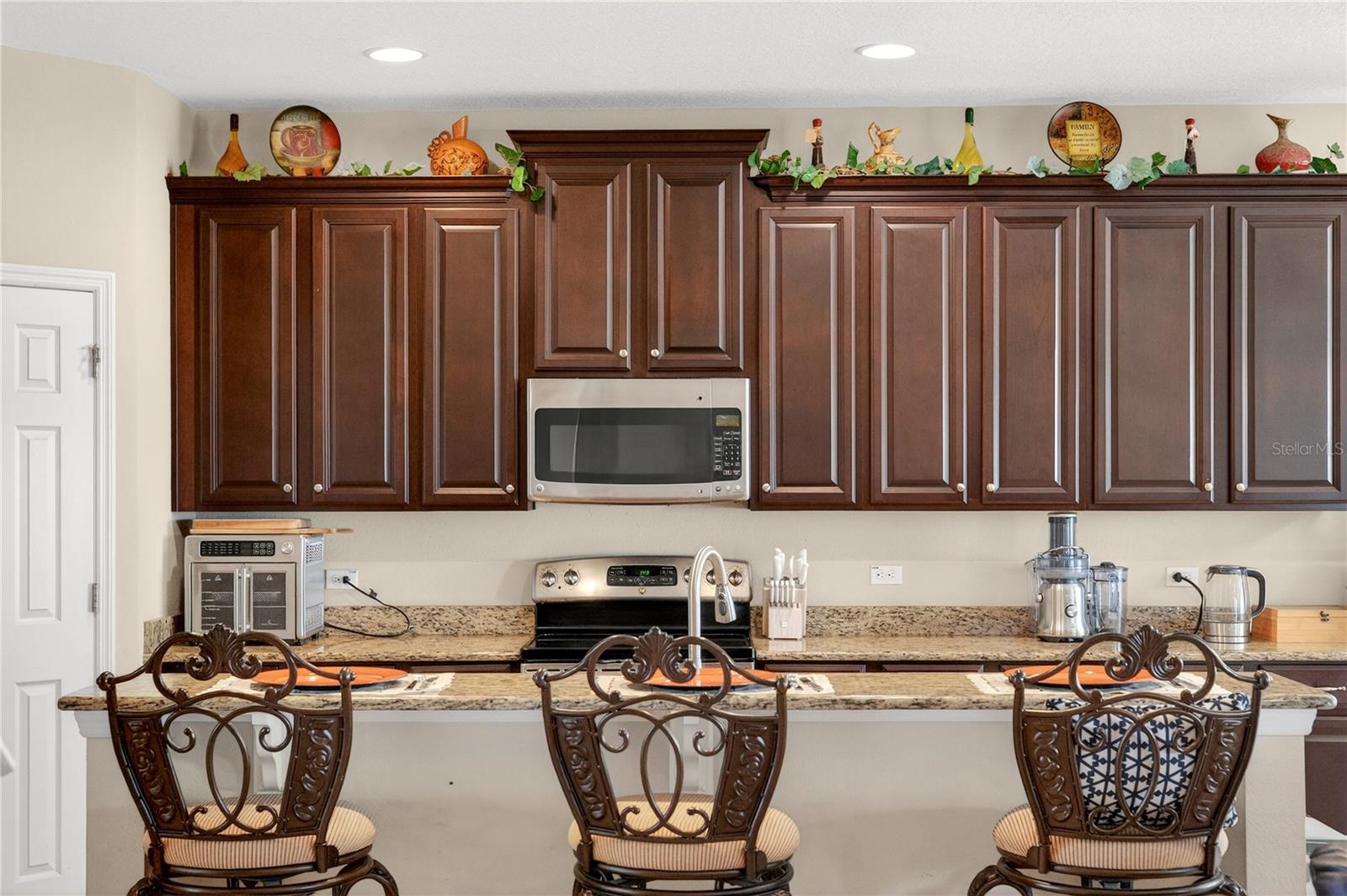 Image 14 of 72 For 882 Counts Crest Cir