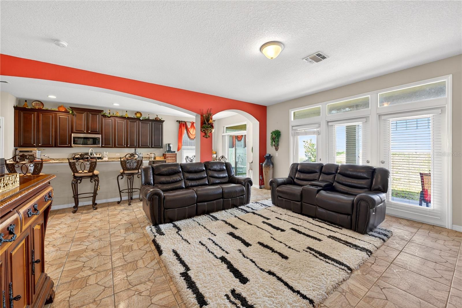 Image 21 of 72 For 882 Counts Crest Cir